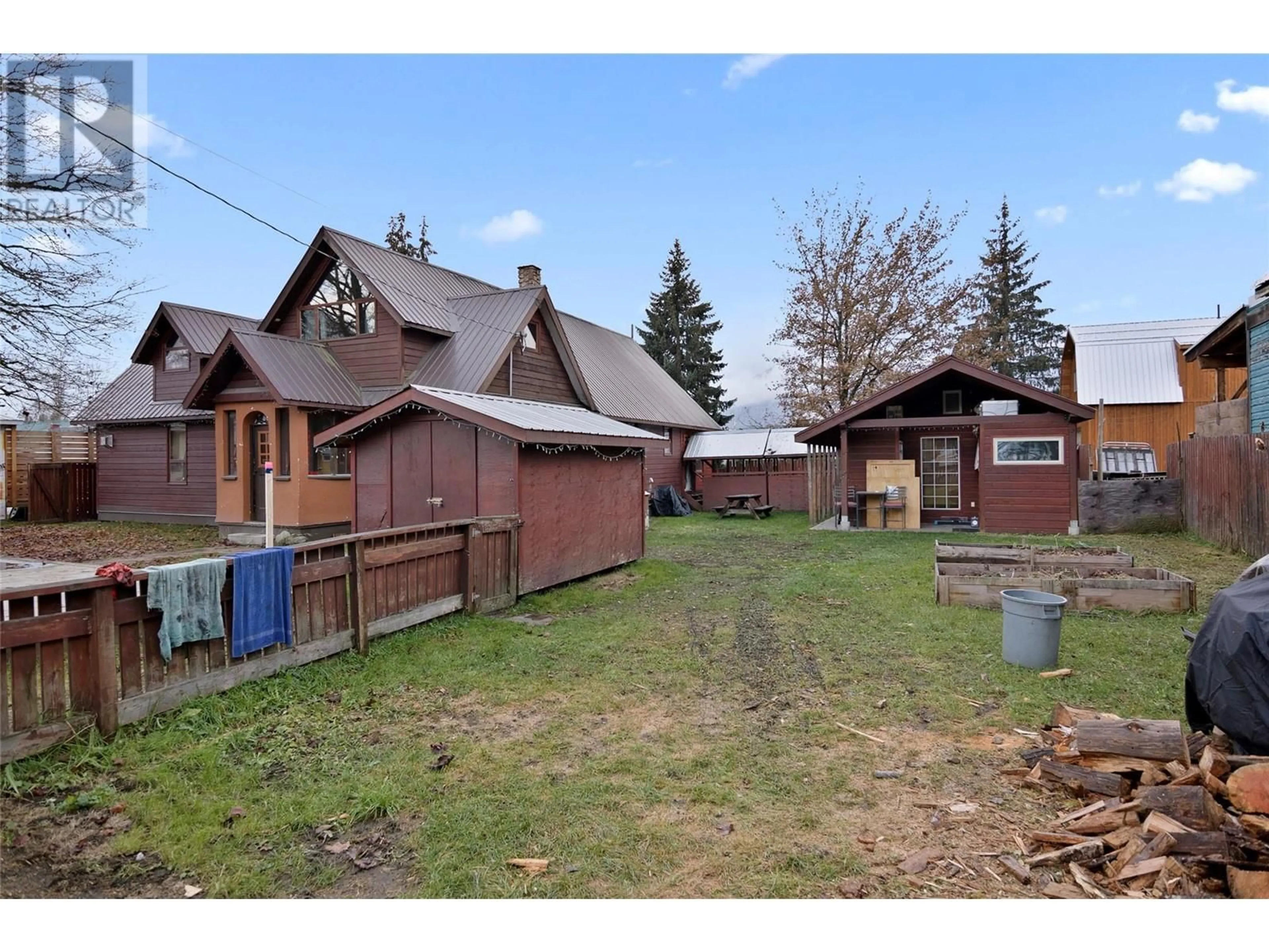 Shed for 807 OSCAR STREET, Revelstoke British Columbia V0E2S0