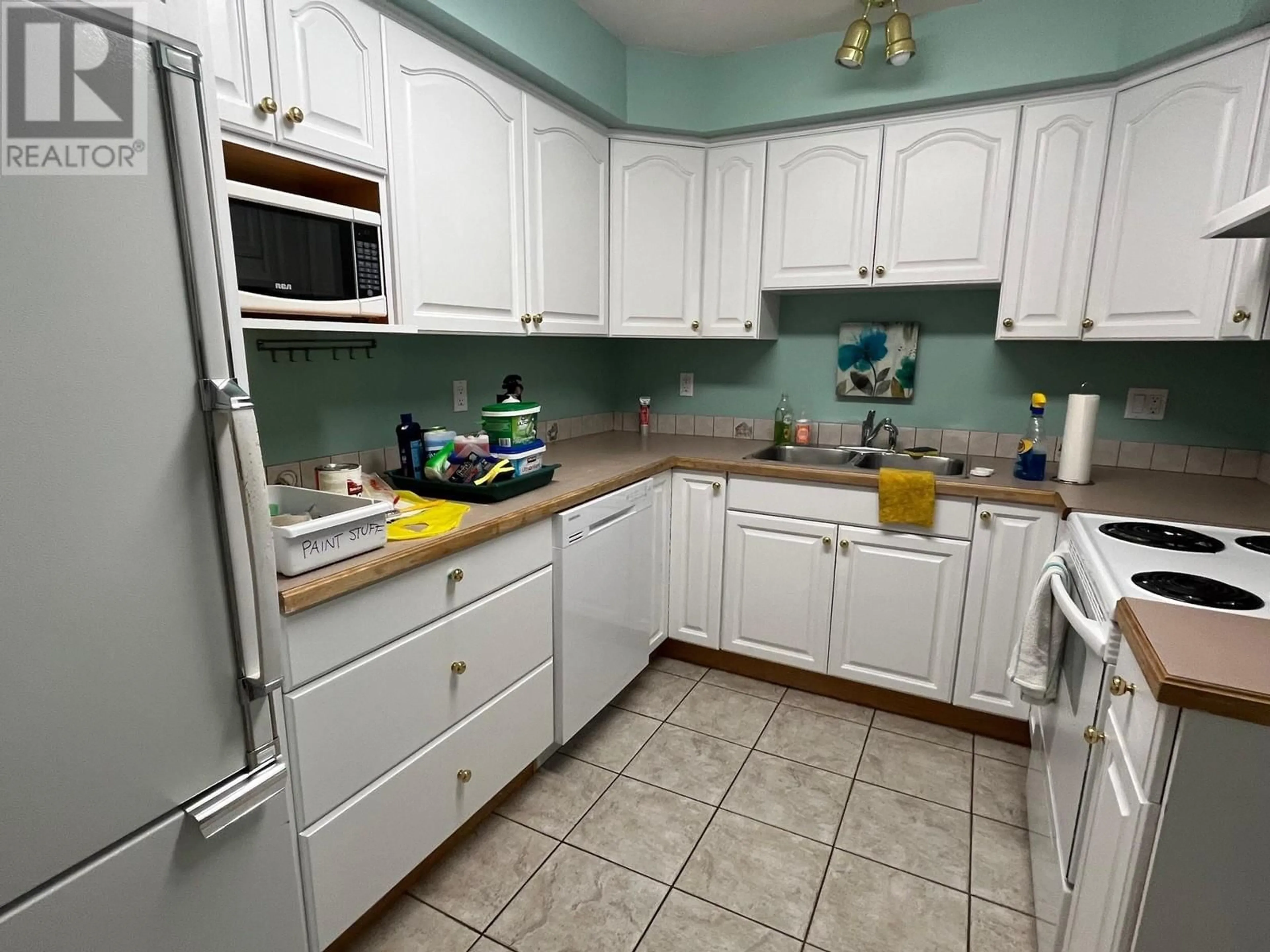 Standard kitchen, ceramic/tile floor for 24 - 750 RAILWAY LANE, Okanagan Falls British Columbia V0H1R4