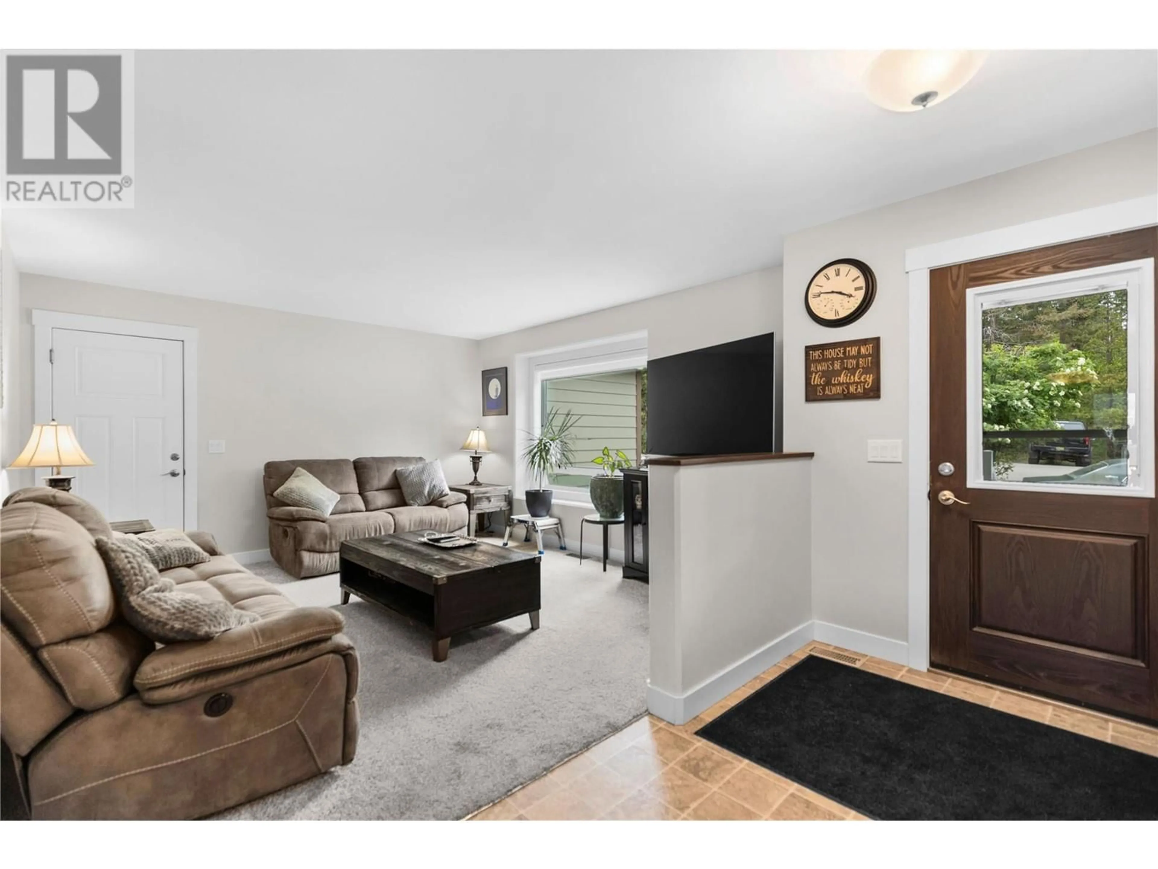 Living room with furniture, unknown for 4897 LODGEPOLE ROAD, Barriere British Columbia V0E1E0