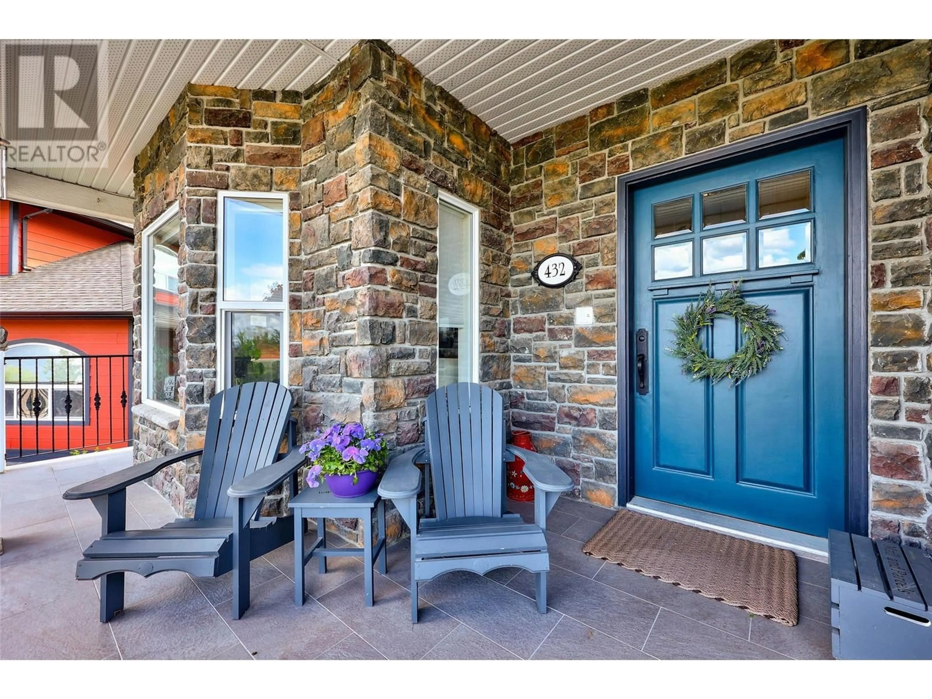 Indoor entryway for 432 AZURE PLACE, Kamloops British Columbia V2E2R2