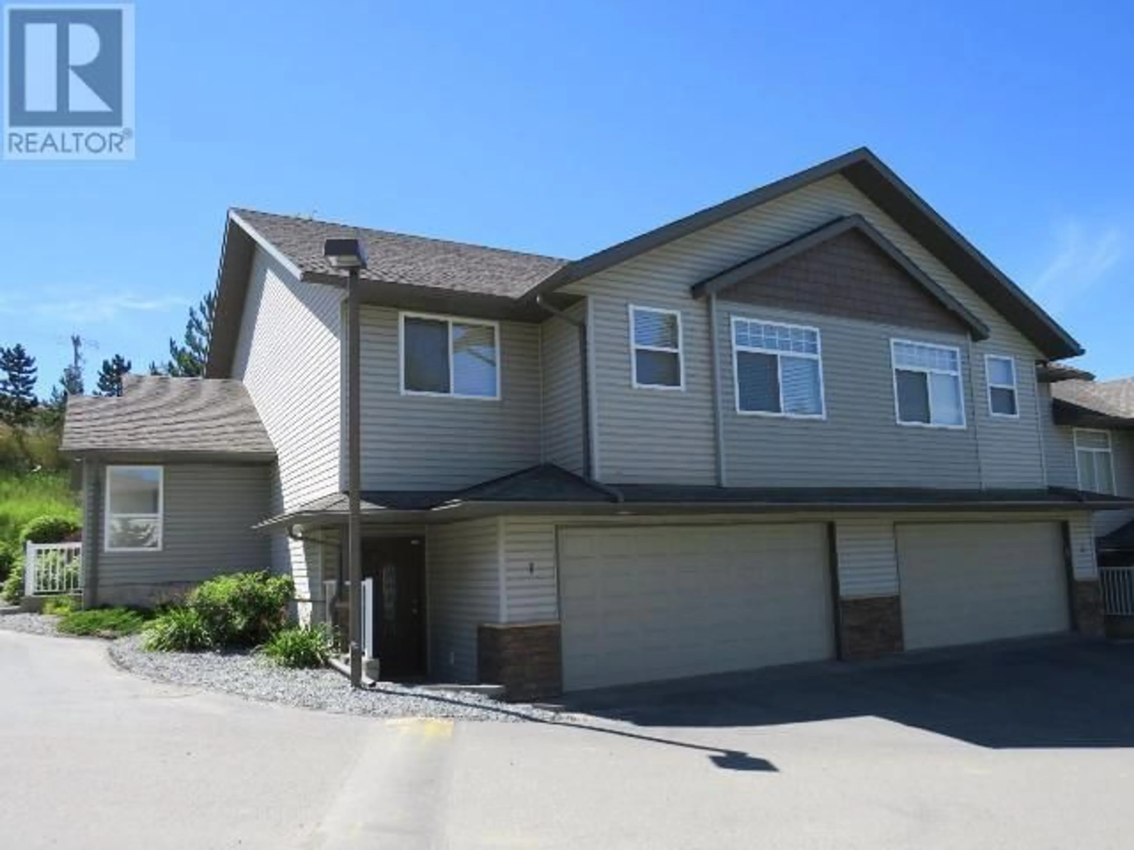 Home with vinyl exterior material, street for 1 - 2046 ROBSON PLACE, Kamloops British Columbia V2E0A5