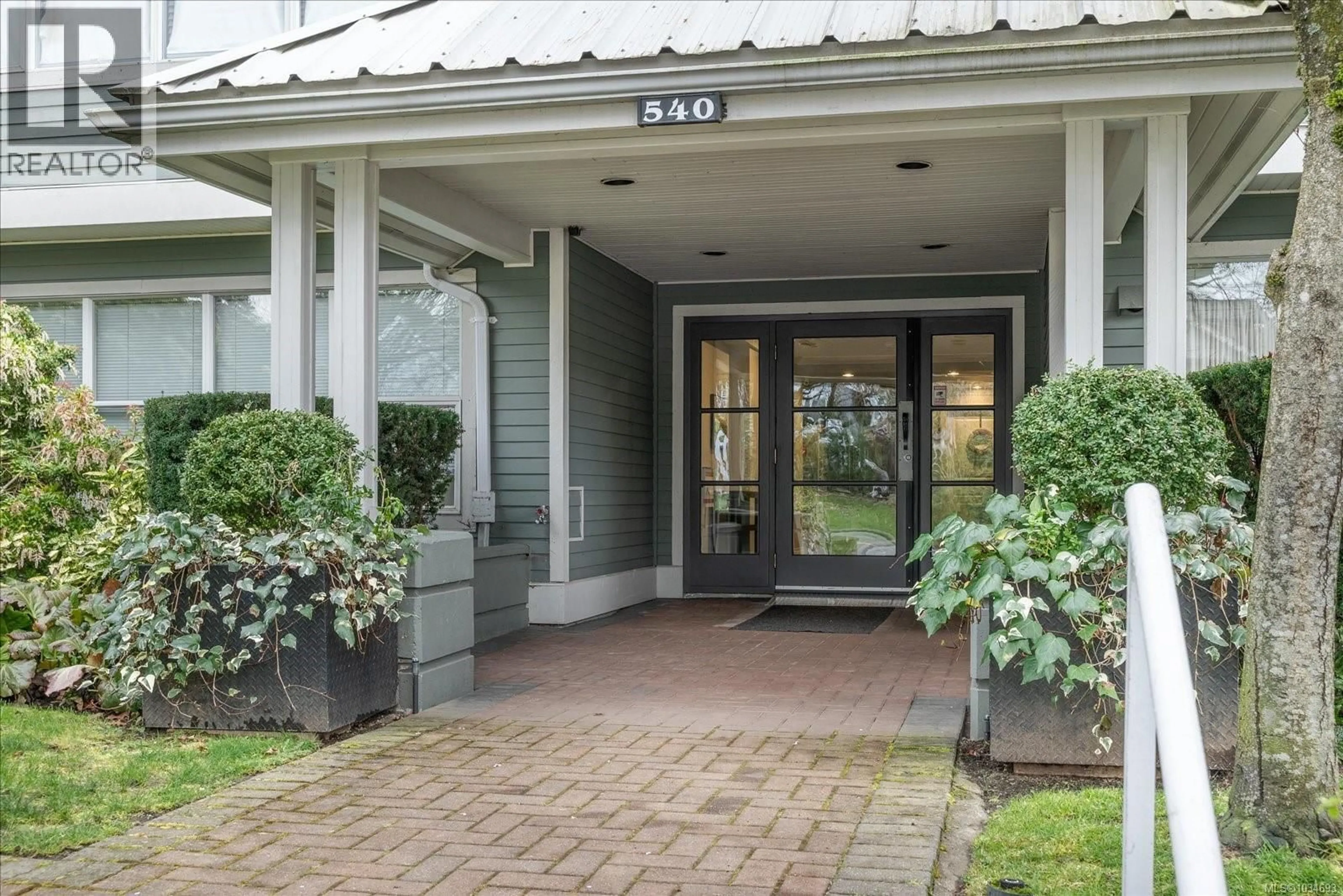 Indoor entryway for 703 - 540 STEWART AVENUE, Nanaimo British Columbia V9S5T5