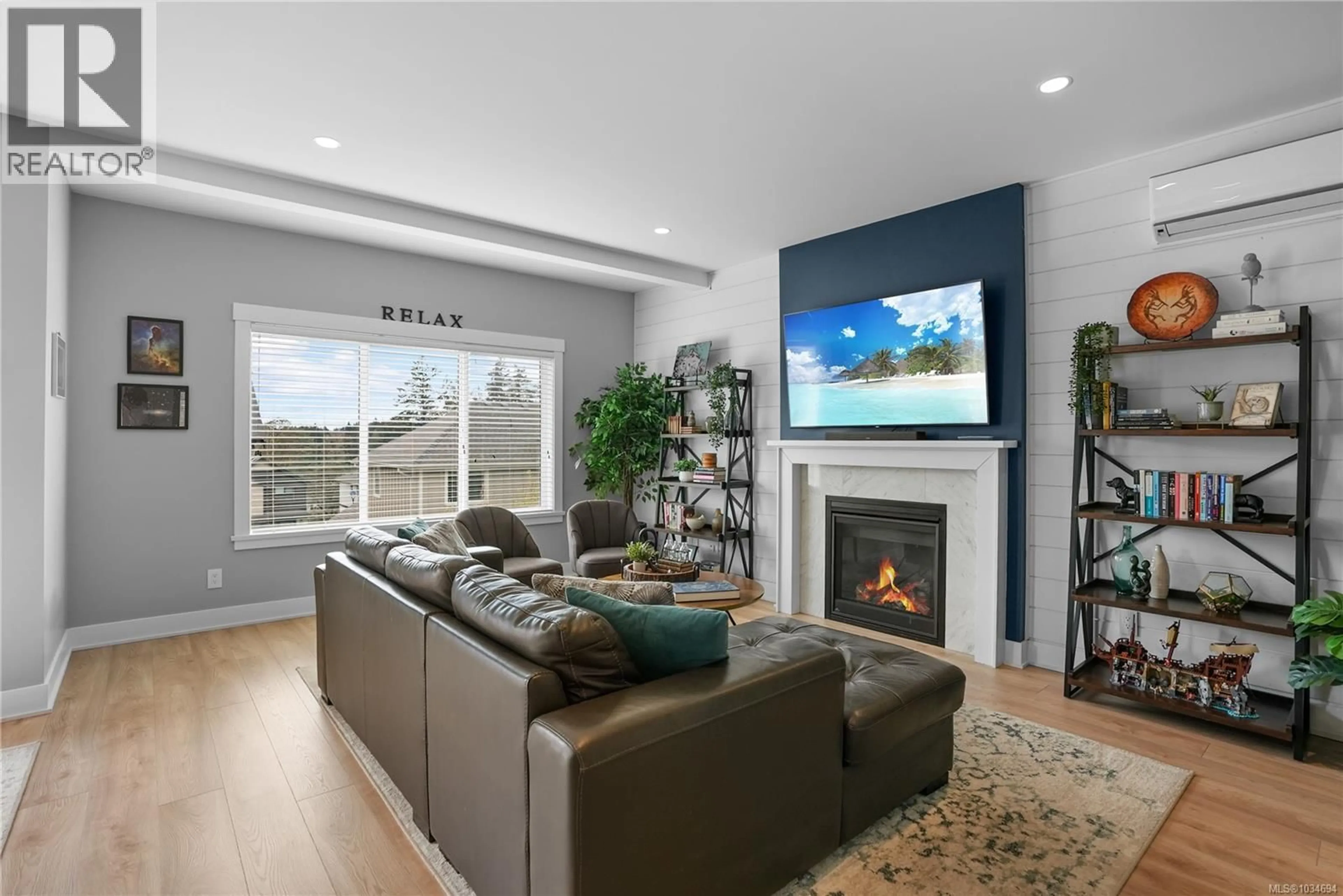 Living room with furniture, unknown for 1184 SMOKEHOUSE CRESCENT, Langford British Columbia V9C0N5