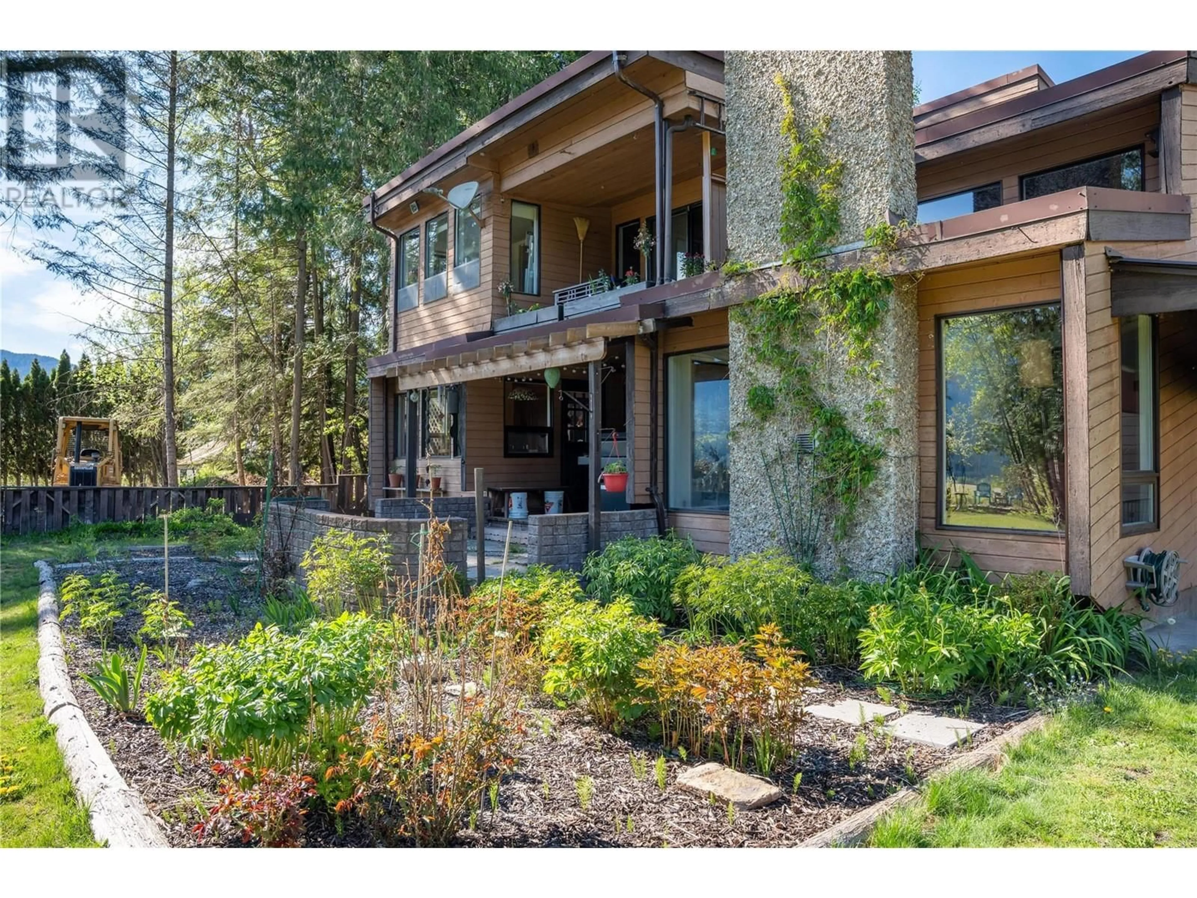 Unknown for 1447 SHIELL ROAD, Revelstoke British Columbia V0E2S0