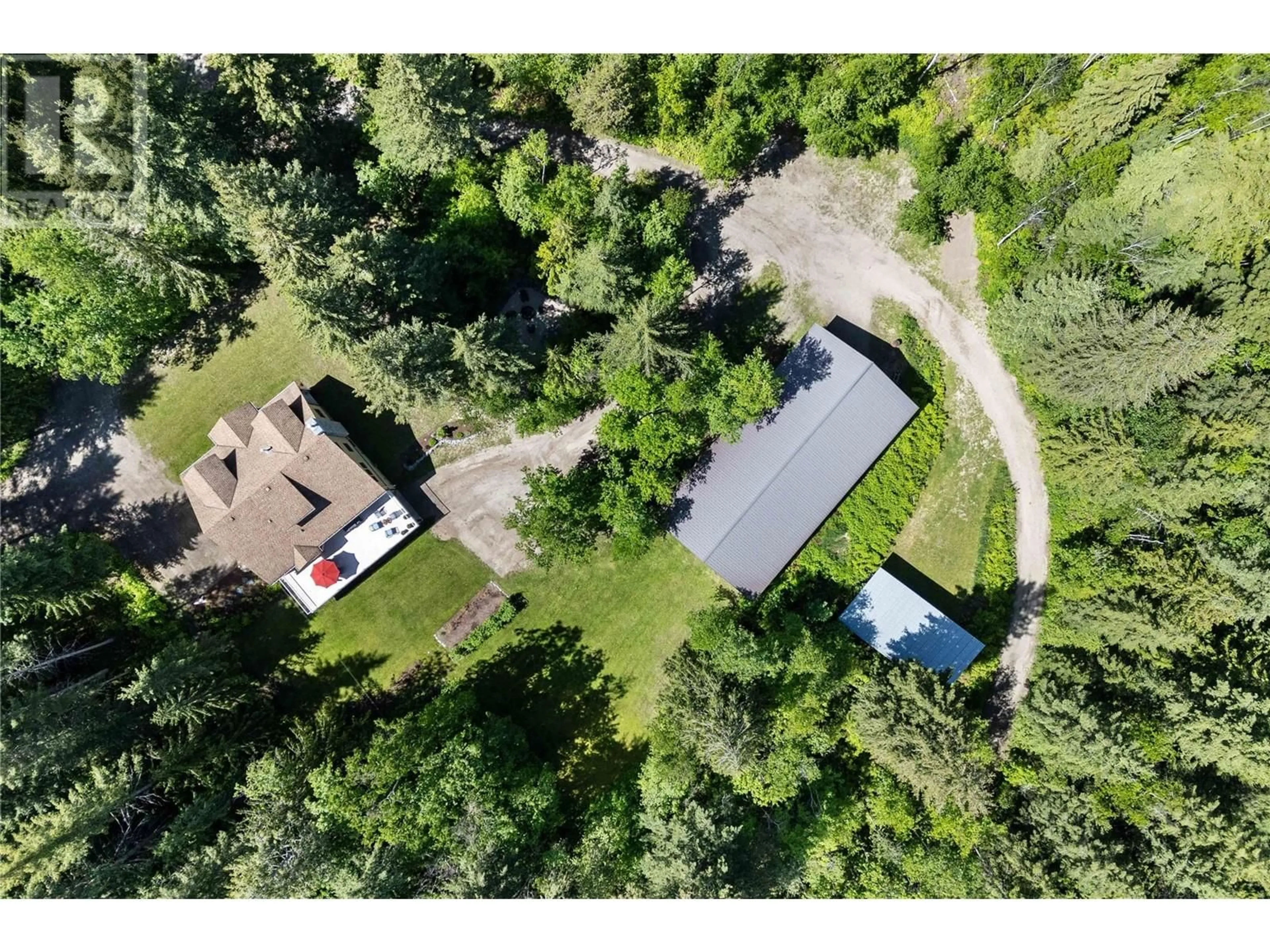 A pic from outside/outdoor area/front of a property/back of a property/a pic from drone, unknown for 250 60 STREET NORTHWEST, Salmon Arm British Columbia V1E3B2