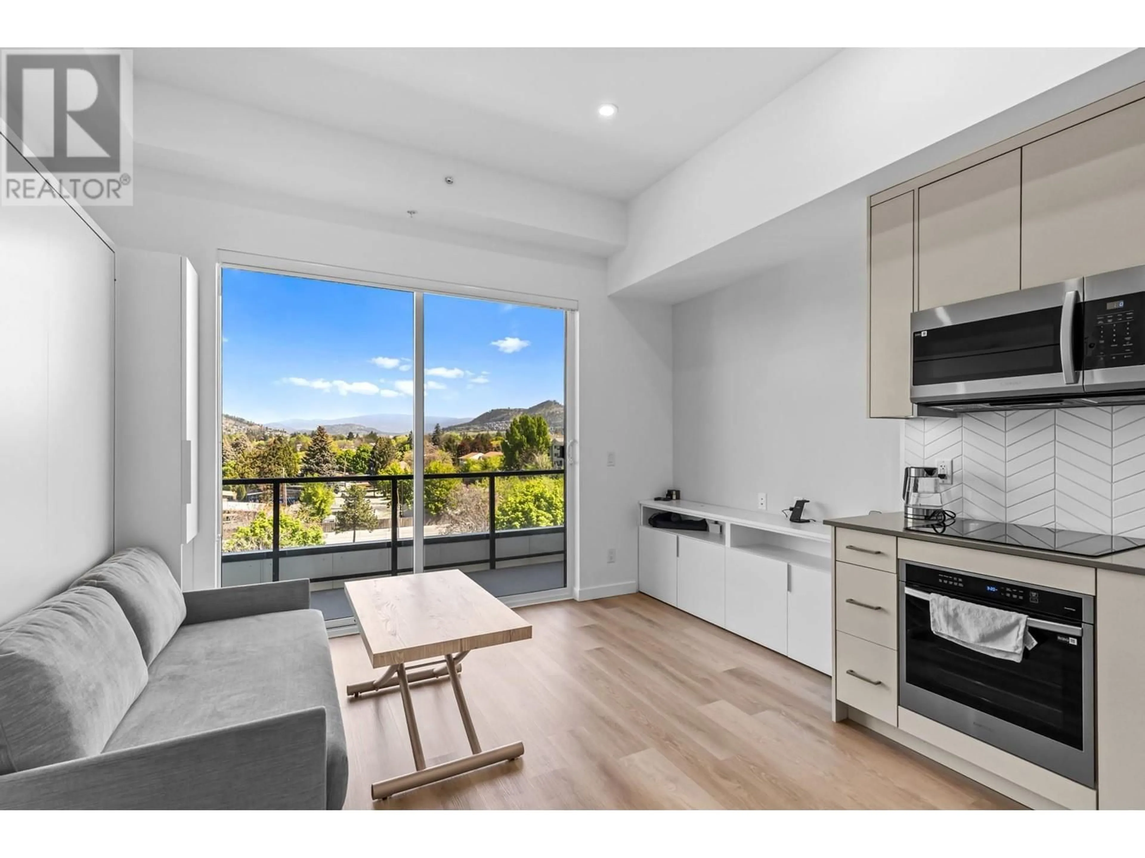 Open concept kitchen, unknown for 614 - 1301 BELAIRE AVENUE, Kelowna British Columbia V1Y6B8