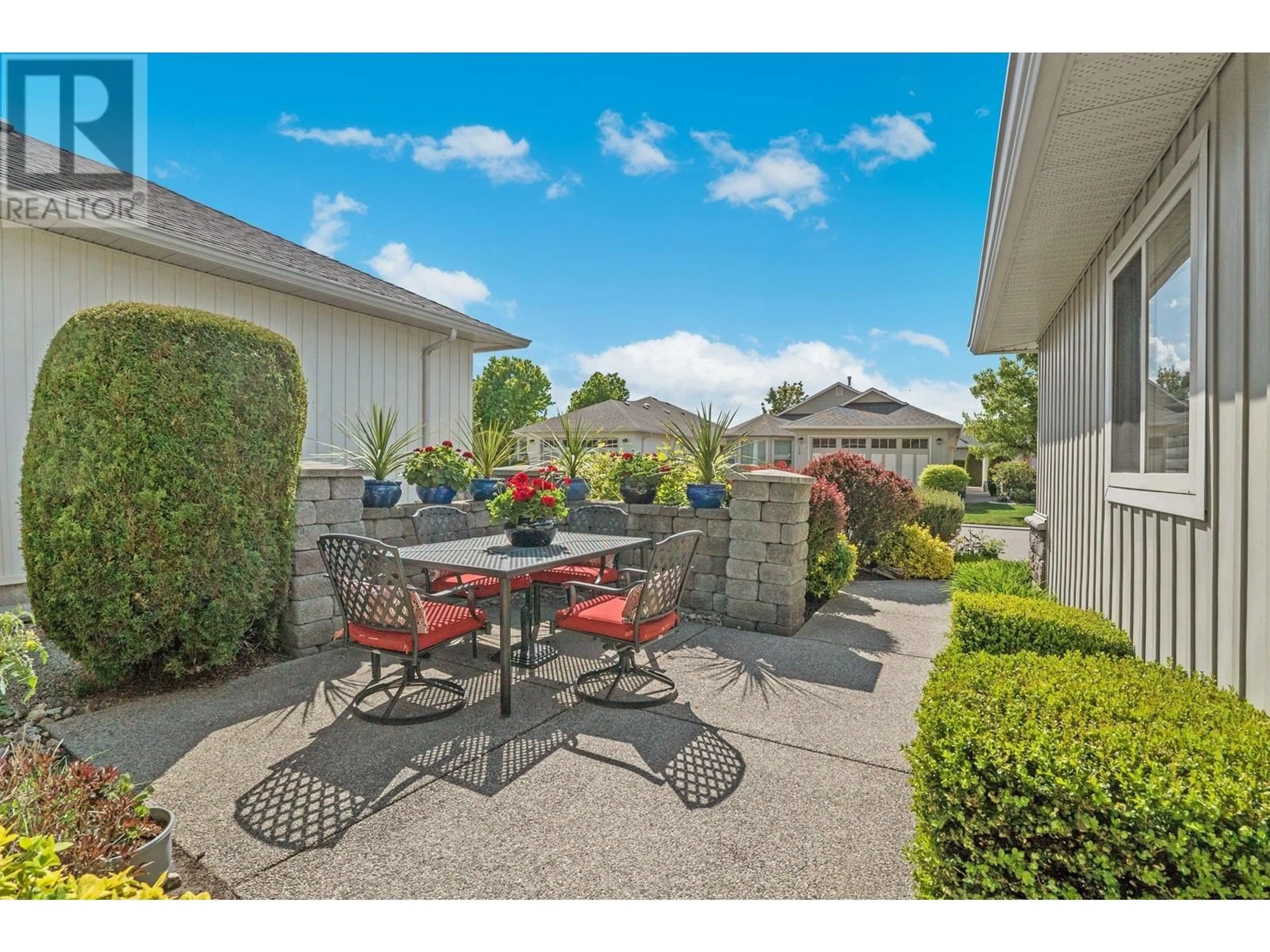 Patio, street for 137 - 1405 GUISACHAN PLACE, Kelowna British Columbia V1Y9X8