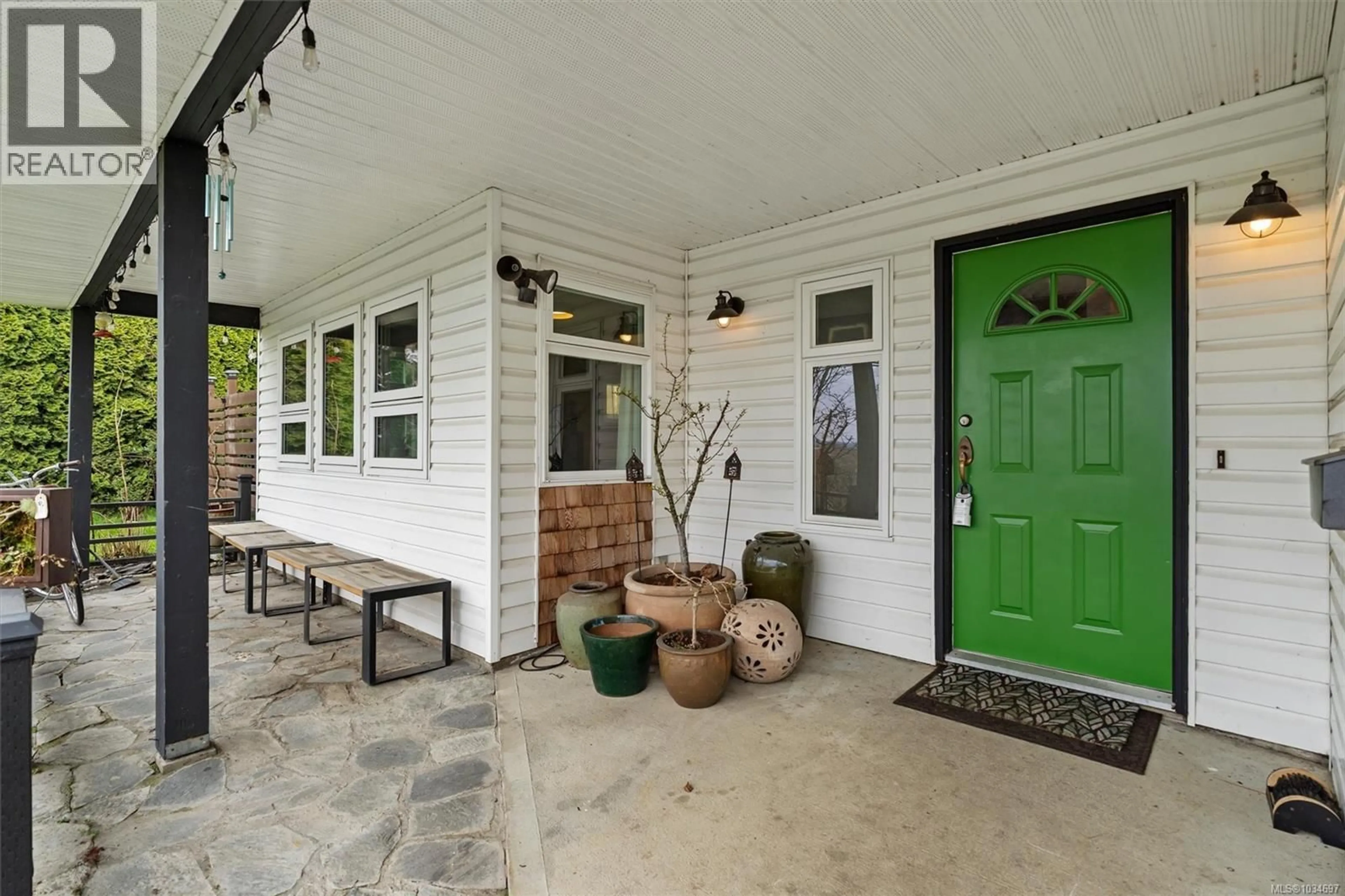Indoor entryway for 6648 REY ROAD, Central Saanich British Columbia V8Y1V2
