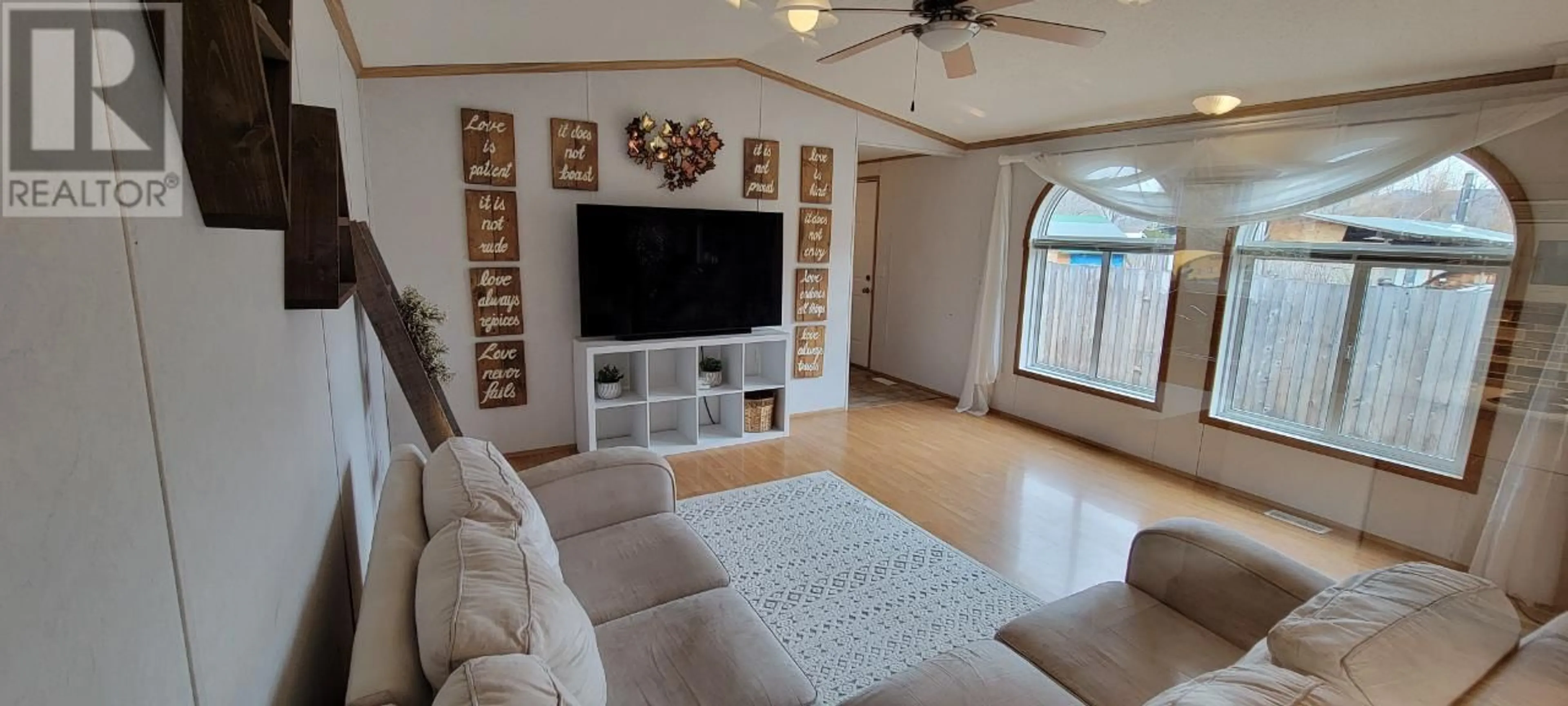 Living room with furniture, unknown for 3216 BIRCH ISLAND LOST CRK ROAD, Clearwater British Columbia V0E3A0