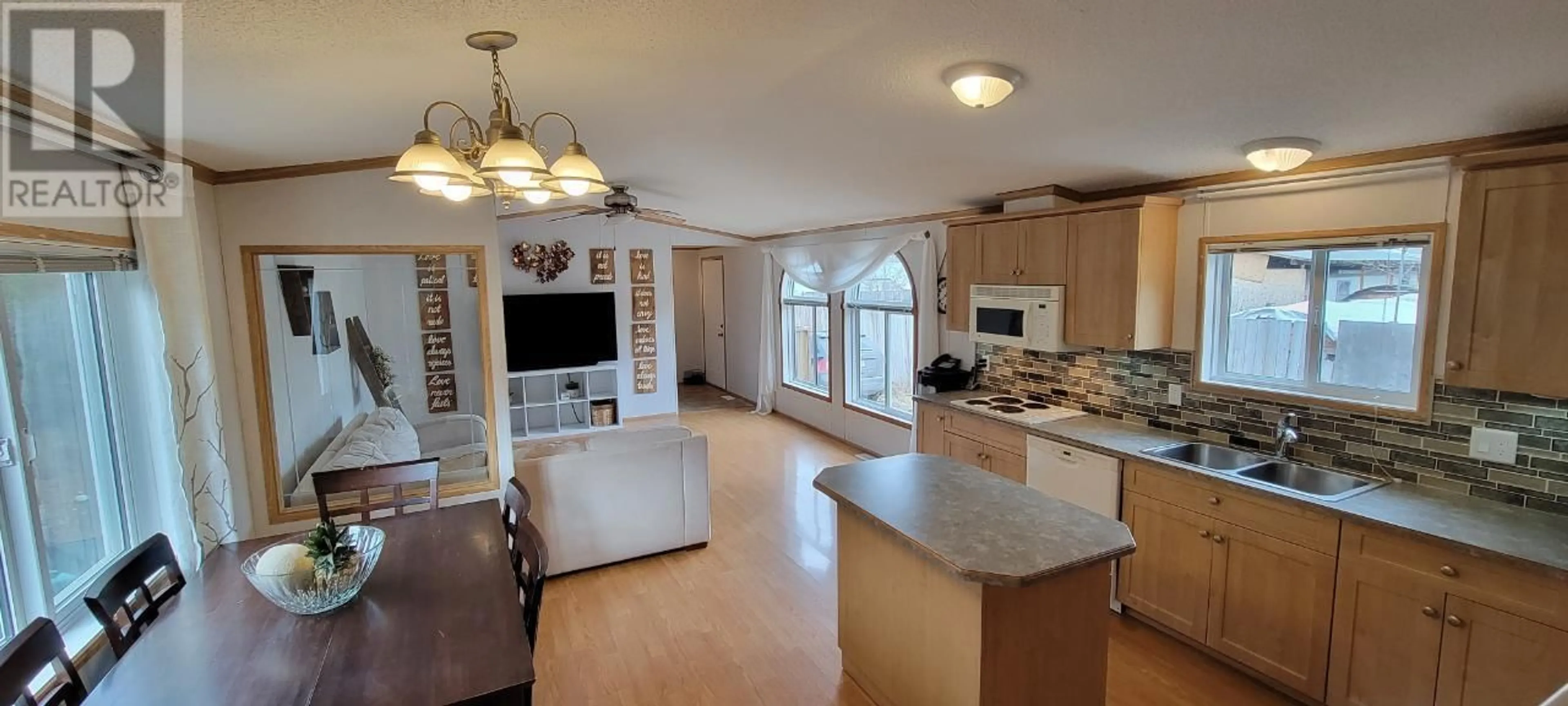 Open concept kitchen, unknown for 3216 BIRCH ISLAND LOST CRK ROAD, Clearwater British Columbia V0E3A0