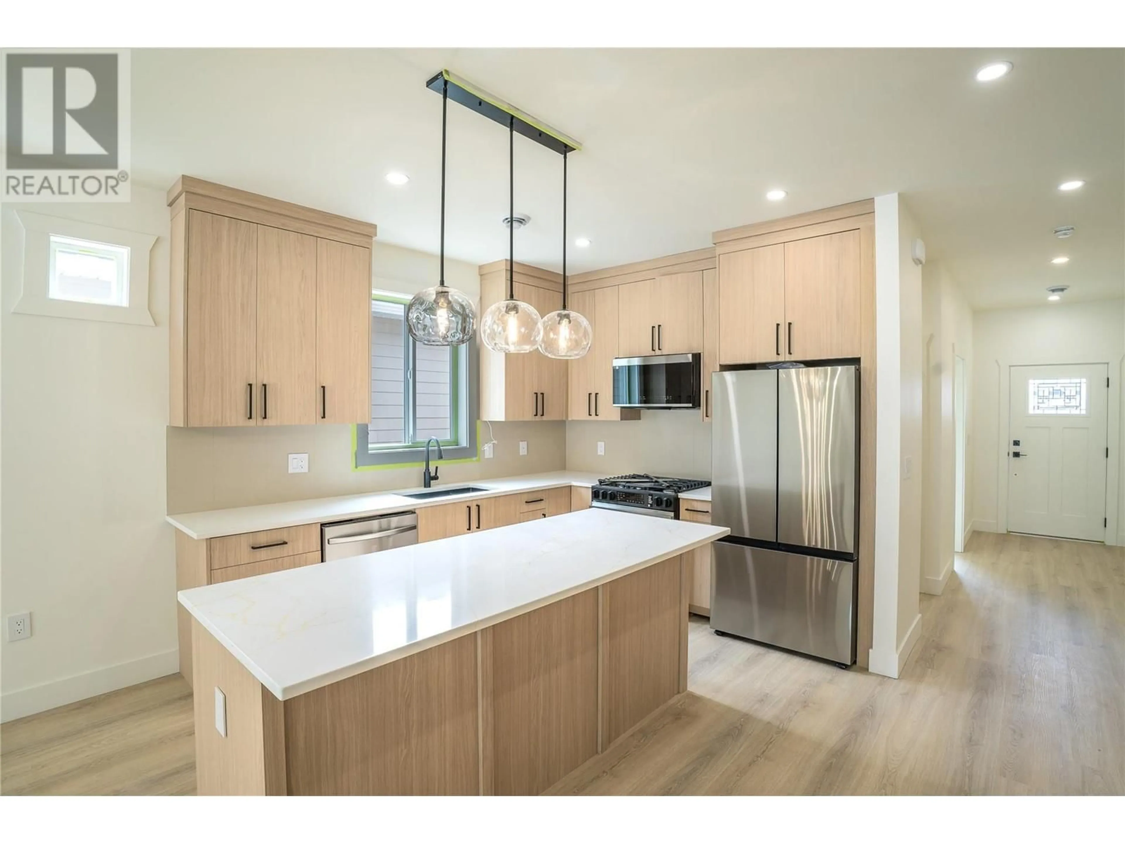 Open concept kitchen, unknown for 285 BENTGRASS AVENUE, Oliver British Columbia V0H1T3