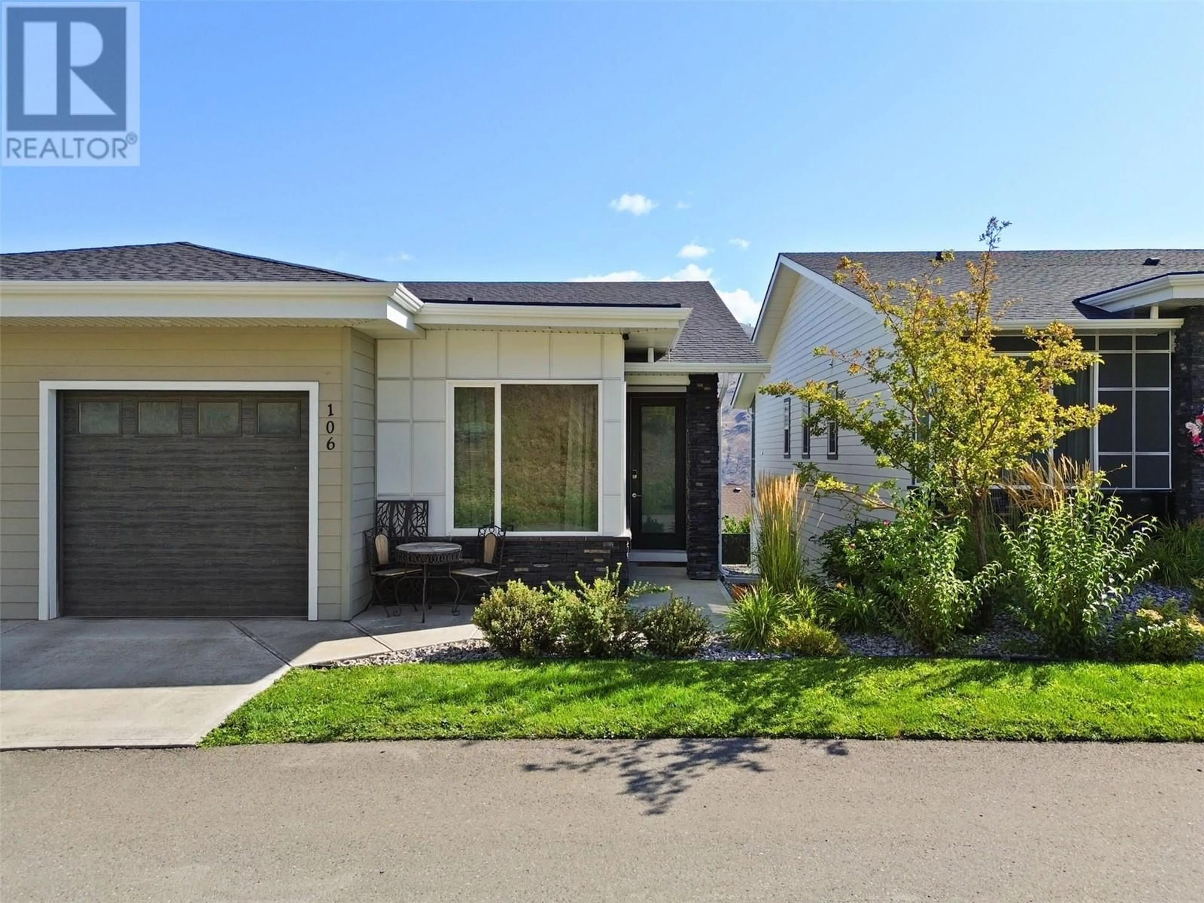 Home with vinyl exterior material, street for 106 - 2045 STAGECOACH DRIVE, Kamloops British Columbia V2B0H8