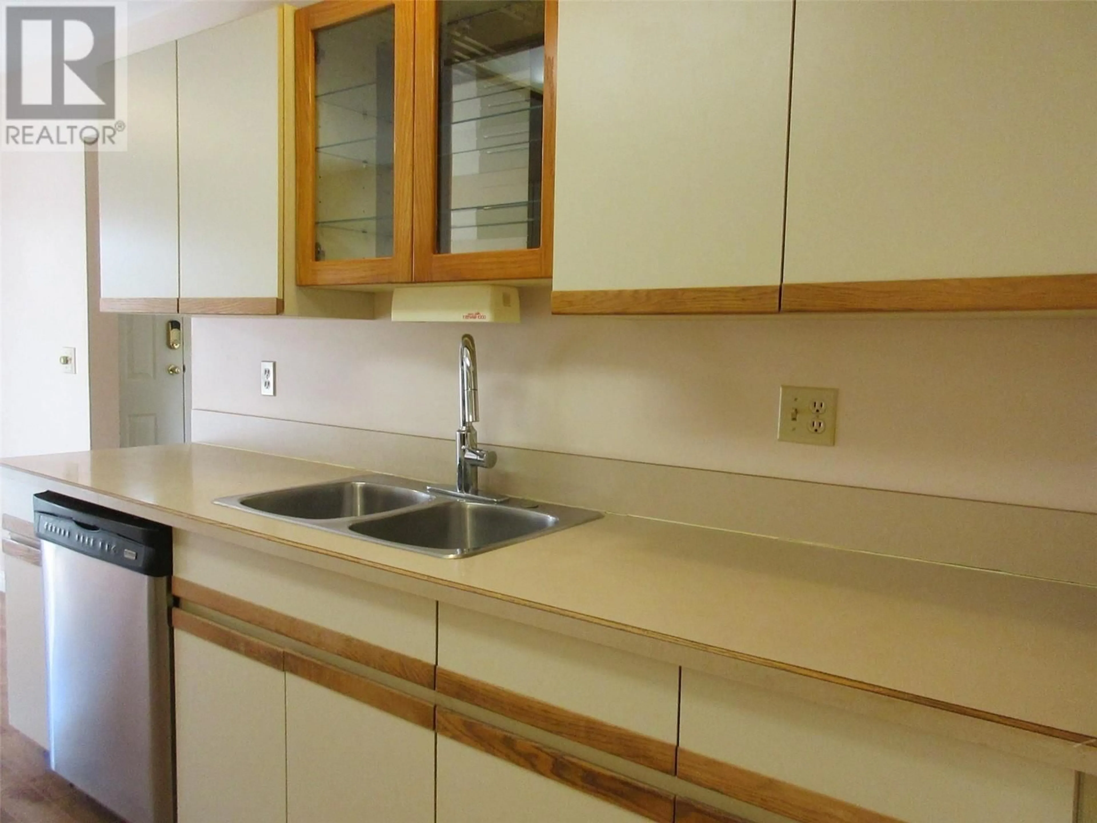 Standard kitchen, unknown for 13 - 1717 GRANITE AVENUE, Merritt British Columbia V1K1B8
