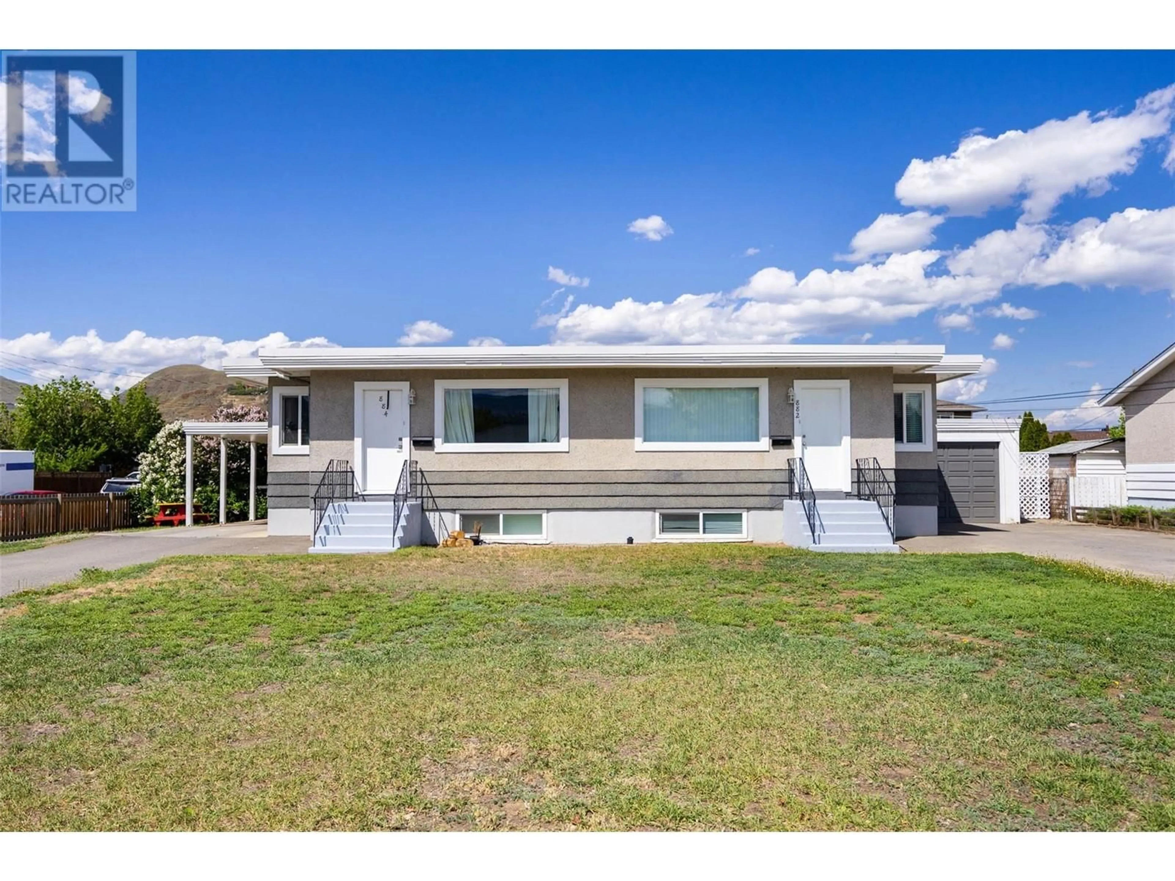 A pic from outside/outdoor area/front of a property/back of a property/a pic from drone, unknown for 882 SELKIRK AVENUE, Kamloops British Columbia V2B1T9