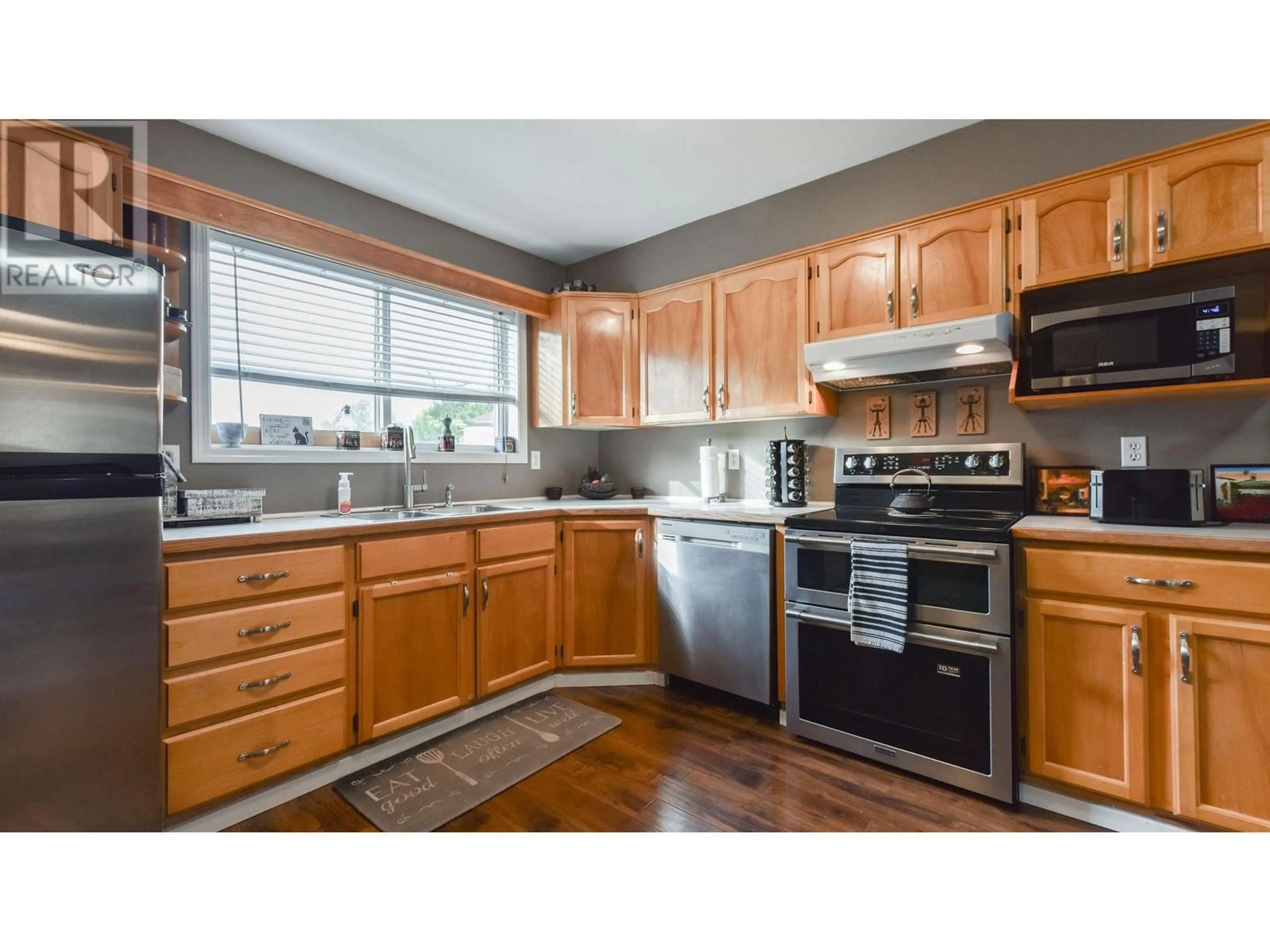 Standard kitchen, wood/laminate floor for 164 - 1458 PENTICTON AVENUE, Penticton British Columbia V2A8L3