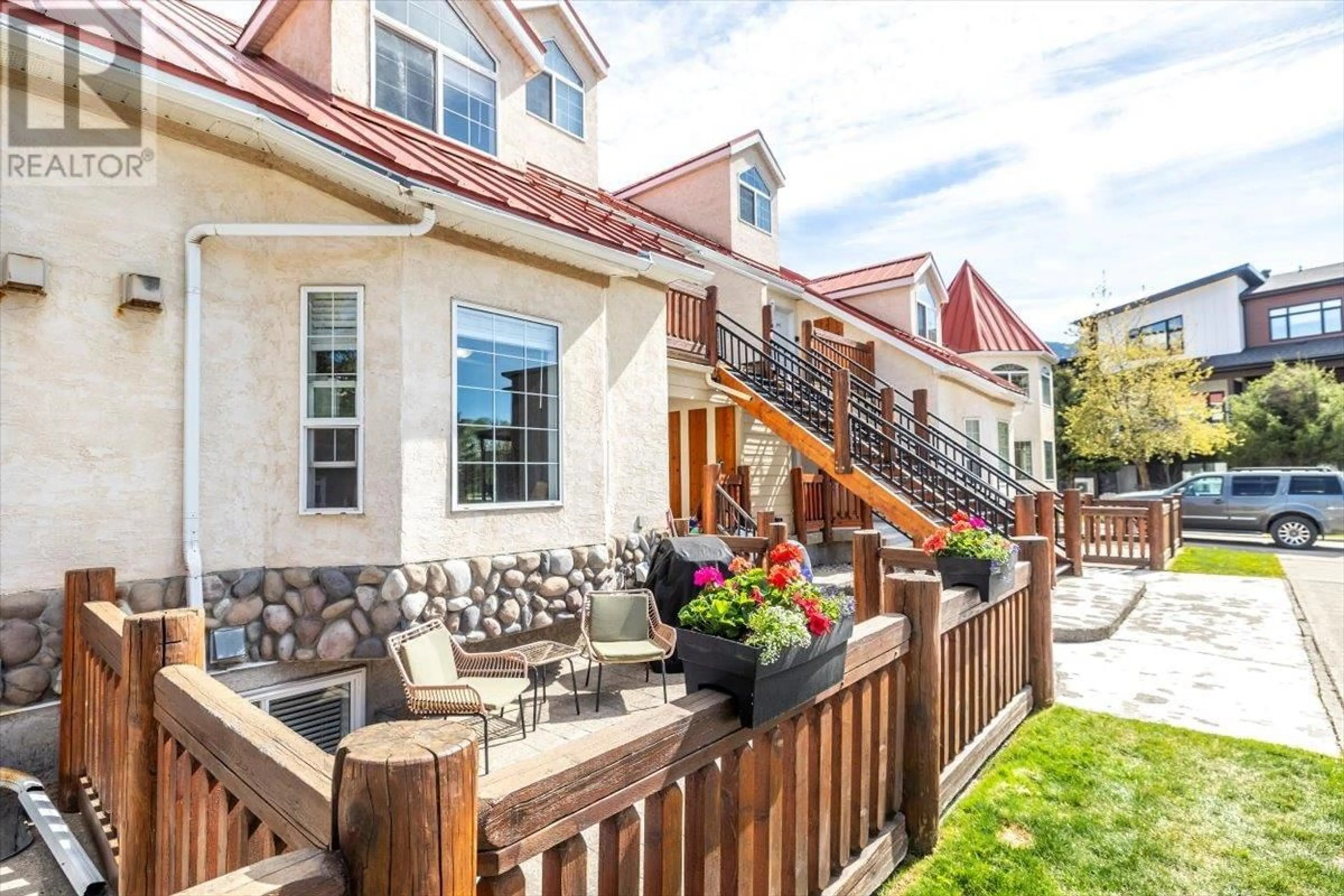 Patio, street for 614 - 600 RIVERSIDE WAY, Fernie British Columbia V0B1M7