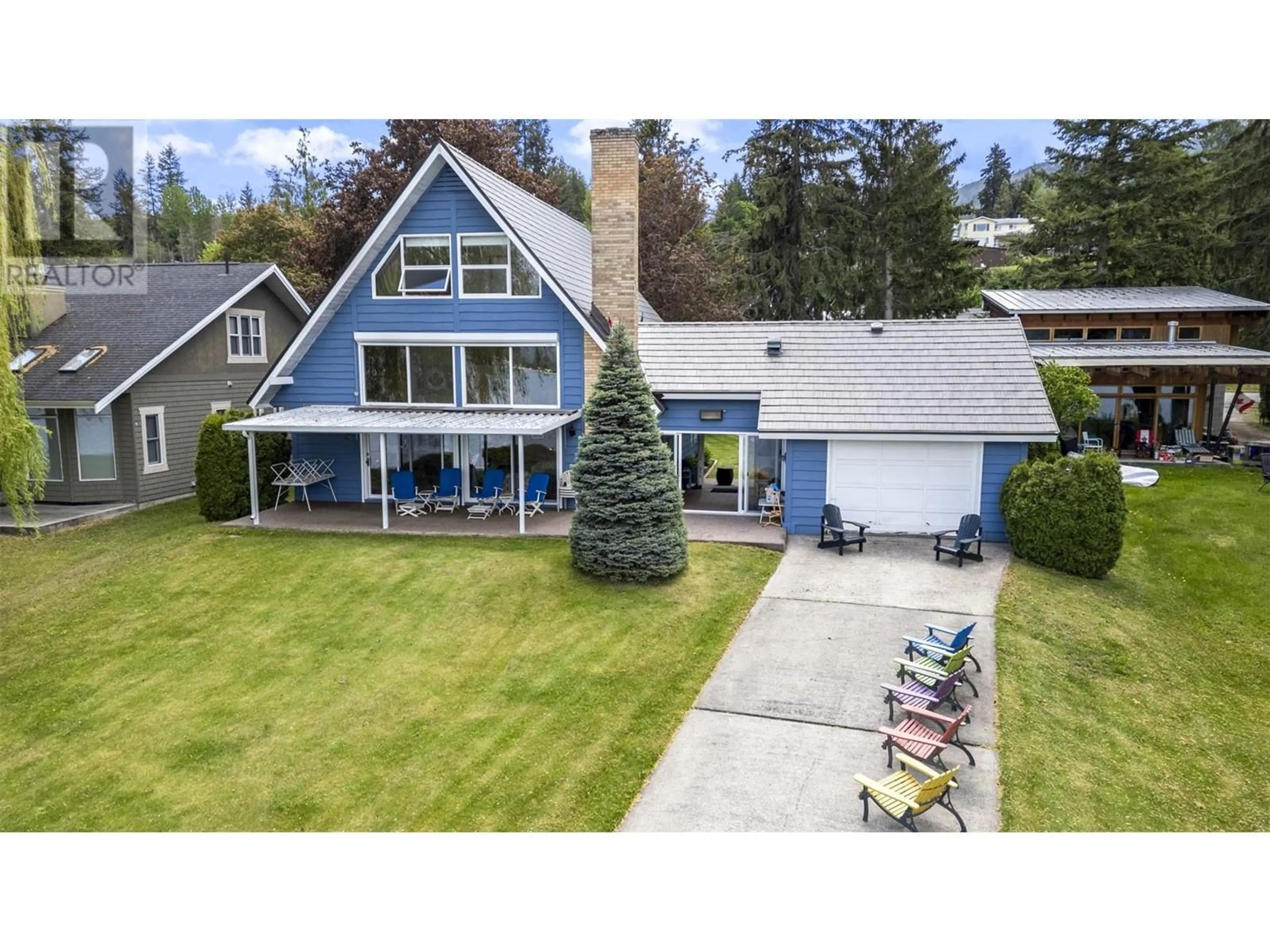 A pic from outside/outdoor area/front of a property/back of a property/a pic from drone, unknown for 1263 DIEPPE ROAD, Sorrento British Columbia V0E2W0