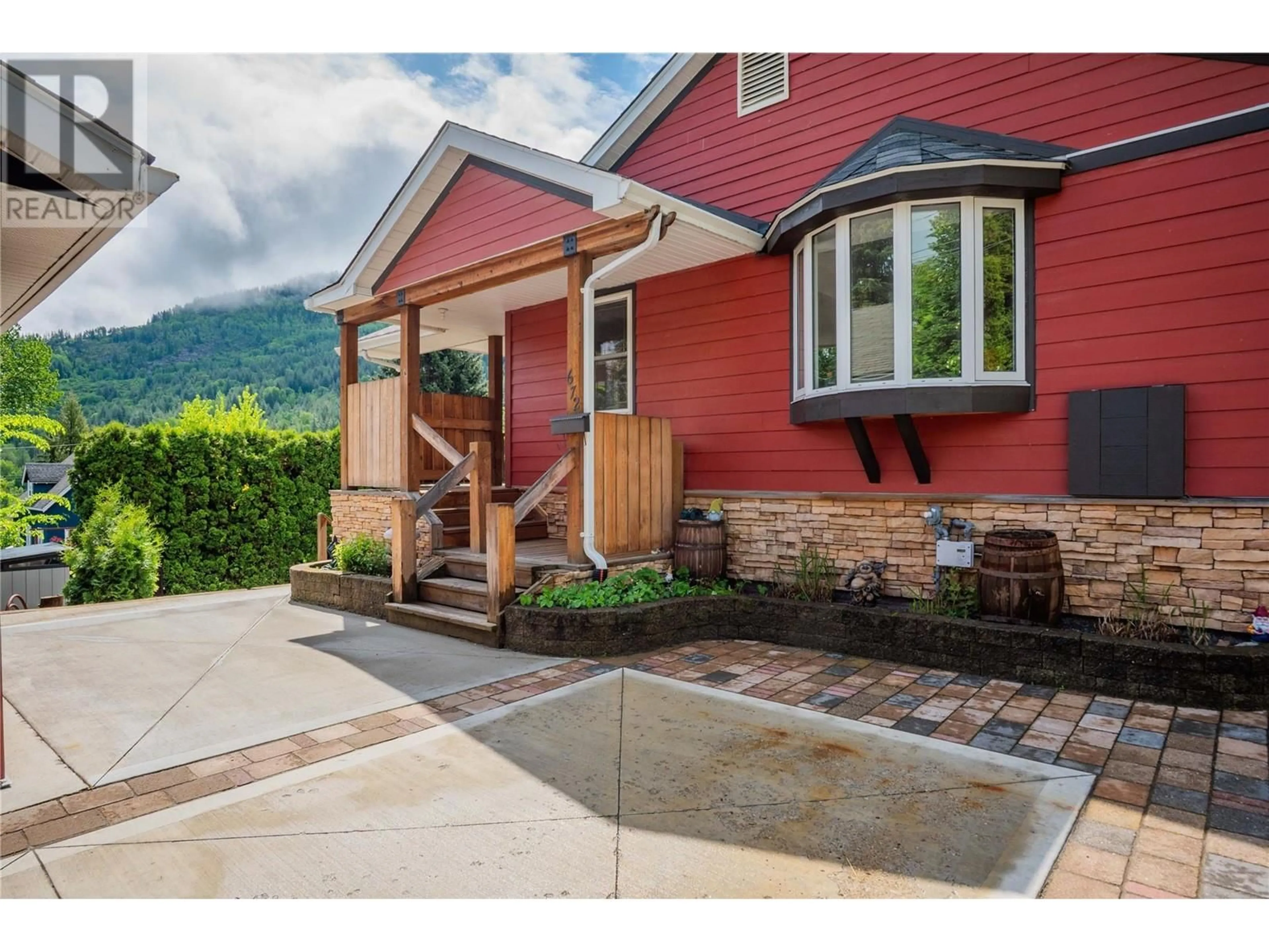 Home with brick exterior material, street for 672 CALDER DRIVE, Warfield British Columbia V1R2H8