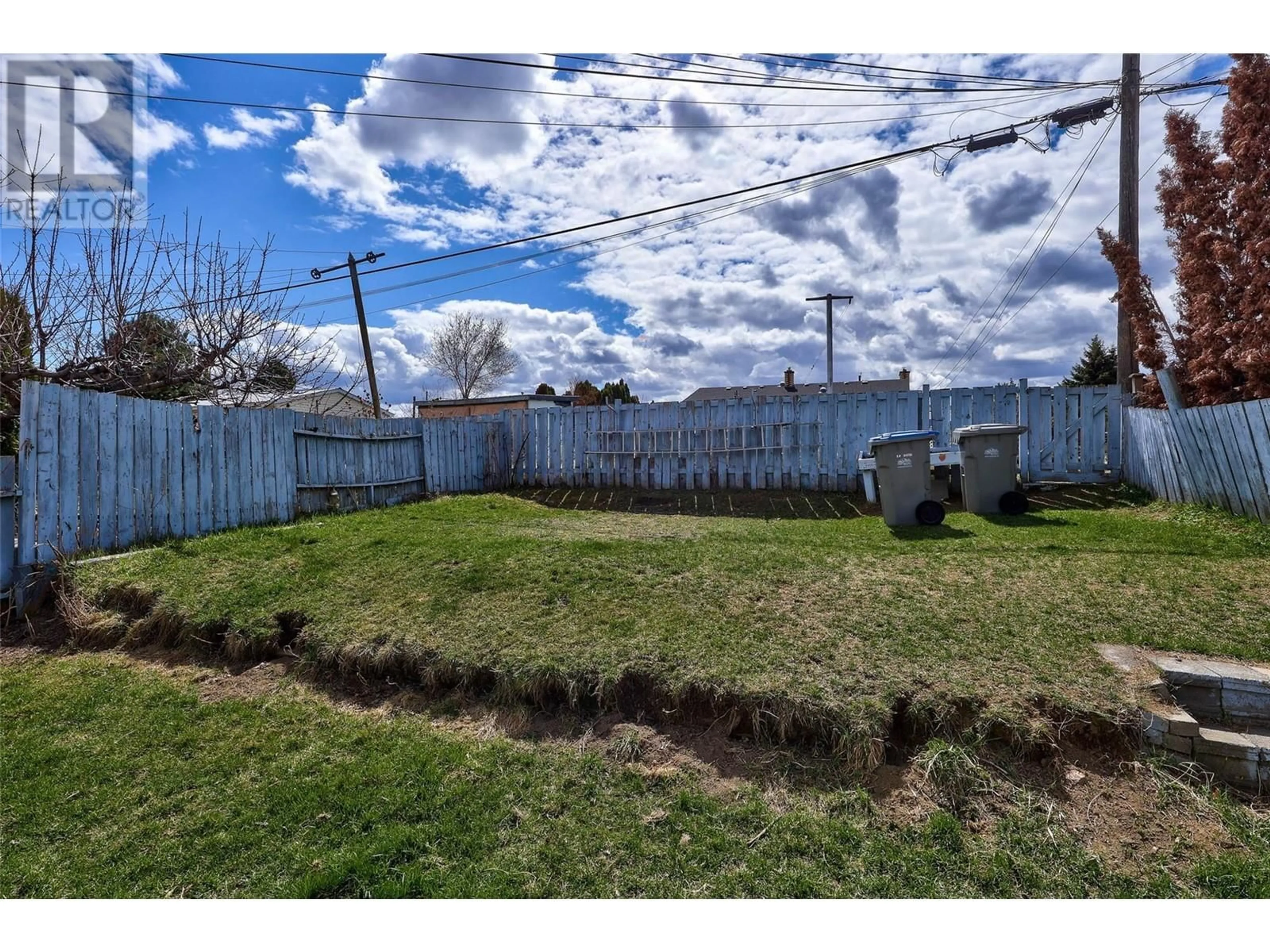 A pic from outside/outdoor area/front of a property/back of a property/a pic from drone, street for 1057/1059 LETHBRIDGE AVENUE, Kamloops British Columbia V2B1Y1