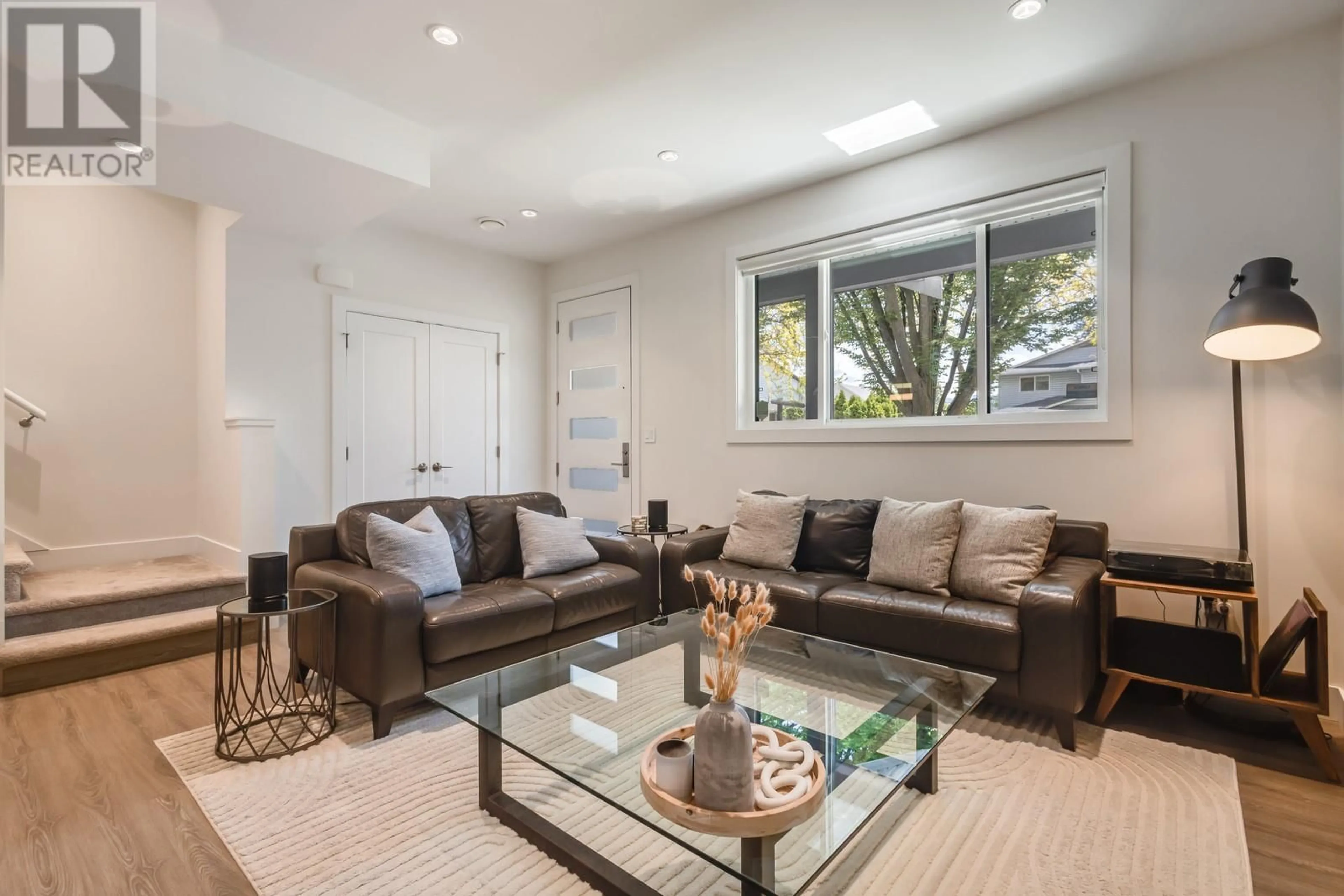Living room with furniture, unknown for 1 - 748 STOCKWELL AVENUE, Kelowna British Columbia V1Y6V9