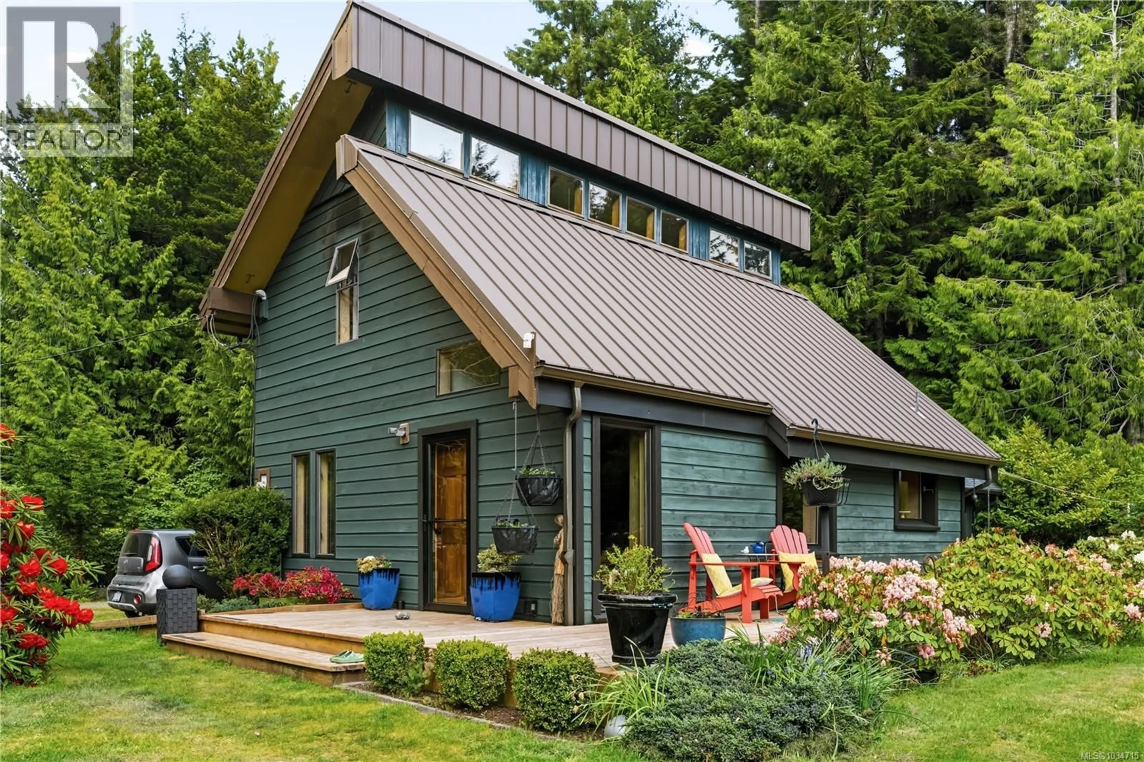 Home with vinyl exterior material, unknown for 1420 SMITHDALE ROAD, Ucluelet British Columbia V0R3A0