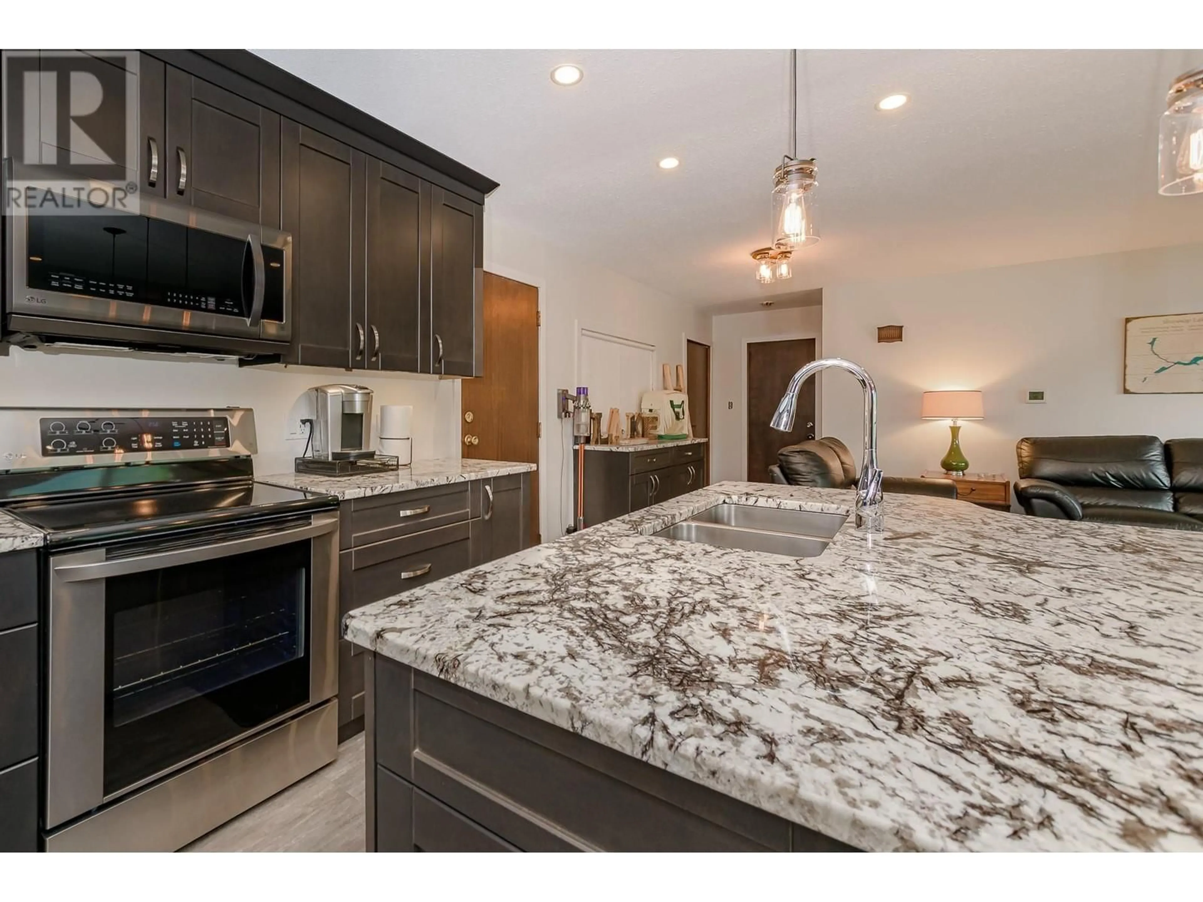 Open concept kitchen, ceramic/tile floor for 78 MONTCALM CRESCENT, Sicamous British Columbia V0E2V1