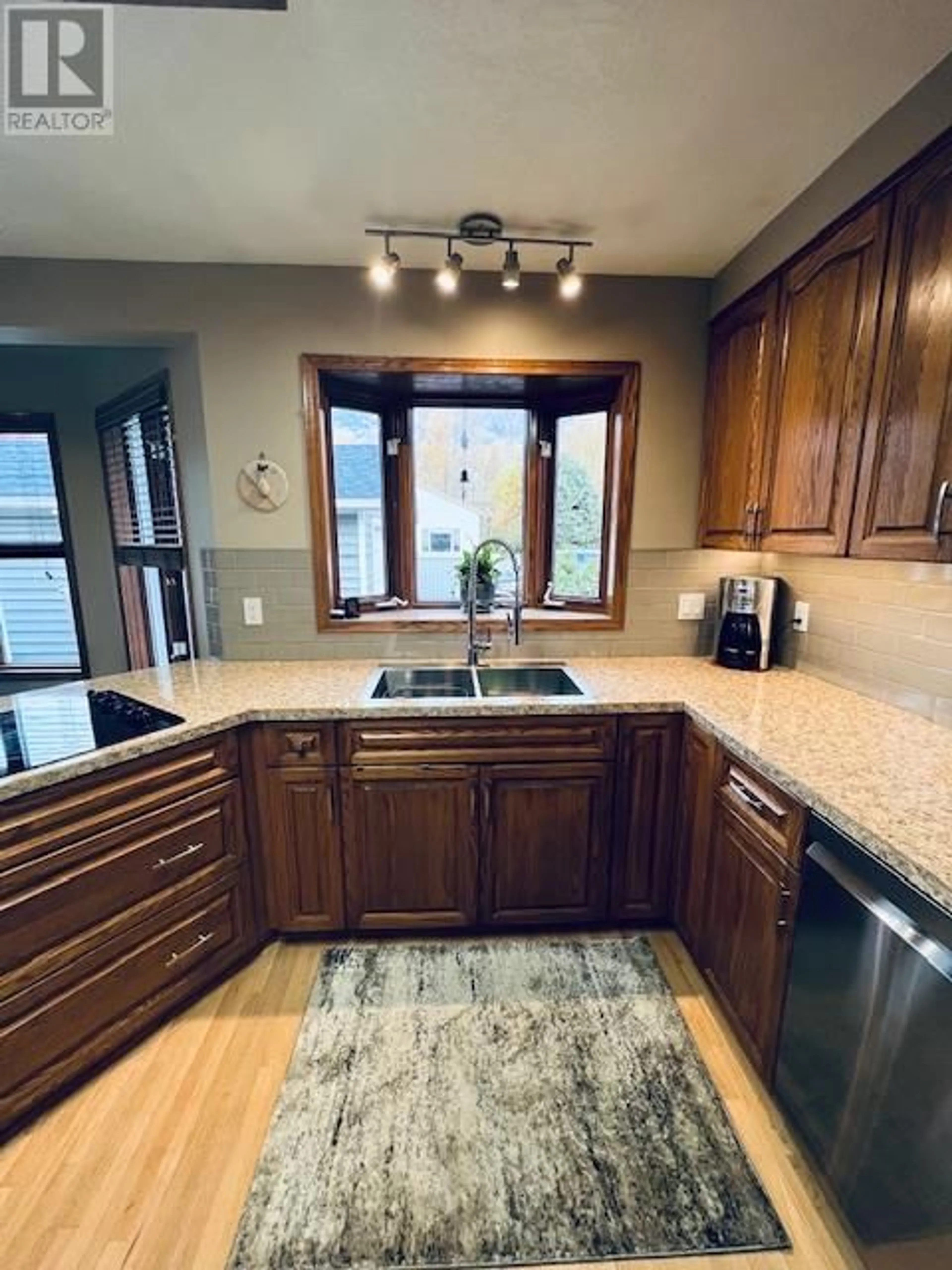 Open concept kitchen, unknown for 1291 11TH AVENUE, Fernie British Columbia V0B1M0