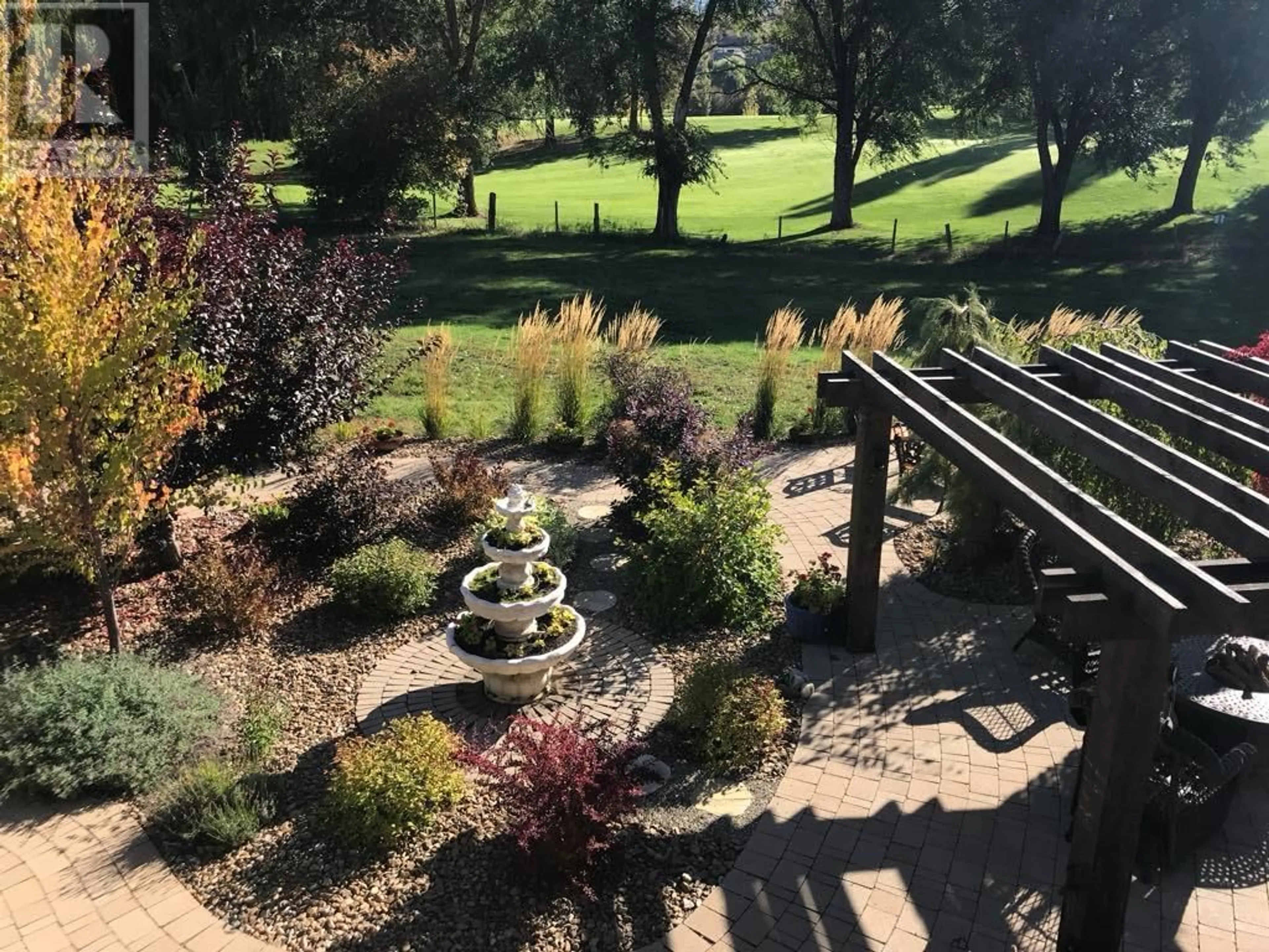 A pic from outside/outdoor area/front of a property/back of a property/a pic from drone, unknown for 4147 4TH STREET, Vernon British Columbia V1H1Z1