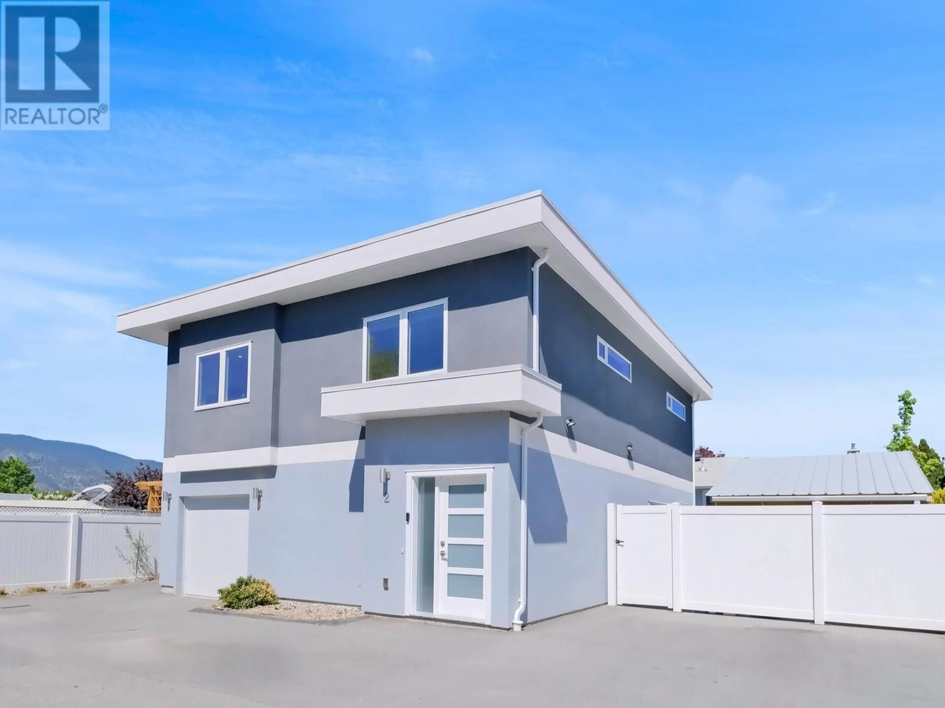 Home with vinyl exterior material, street for 54 GRANBY AVENUE, Penticton British Columbia V2A2Y7