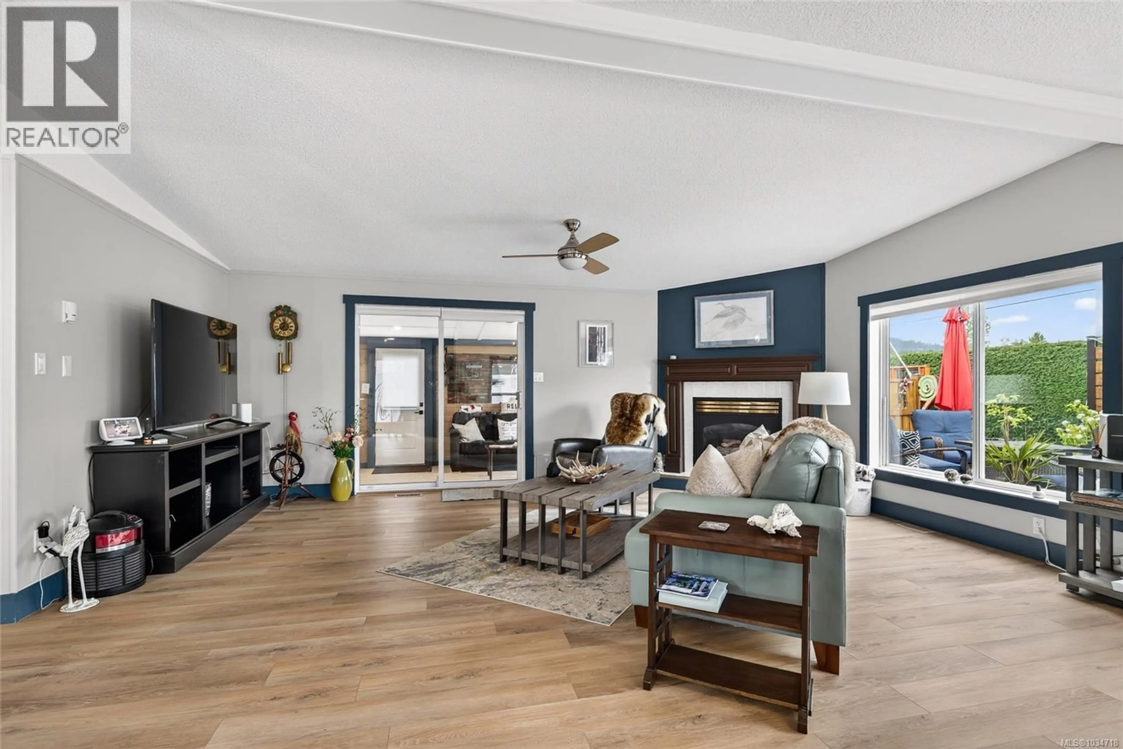 Living room with furniture, unknown for 42 - 450 STANFORD AVENUE EAST, Parksville British Columbia V9P2S8