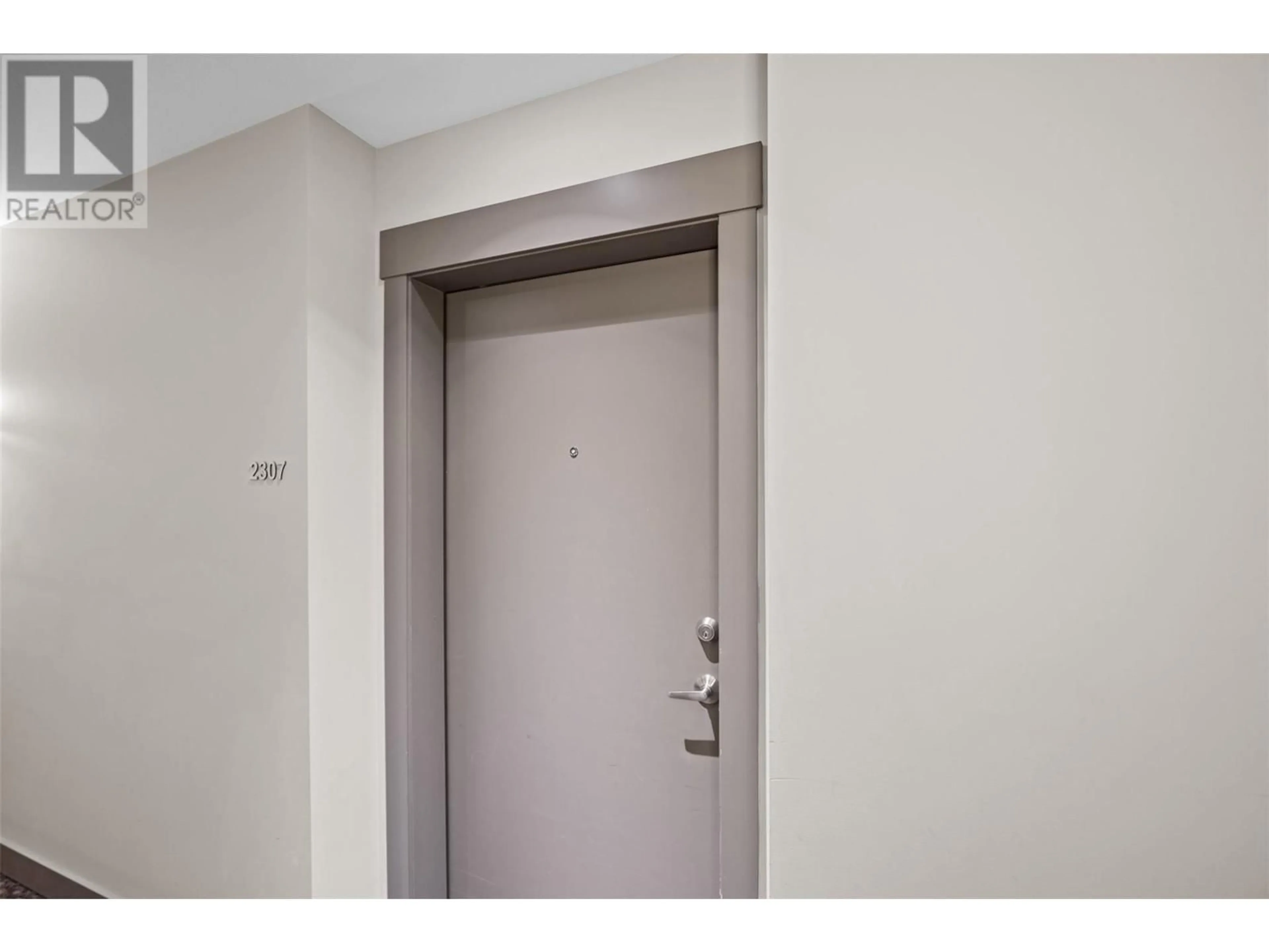 Indoor foyer for 2307 - 1030 TALASA WAY, Kamloops British Columbia V2H0C3