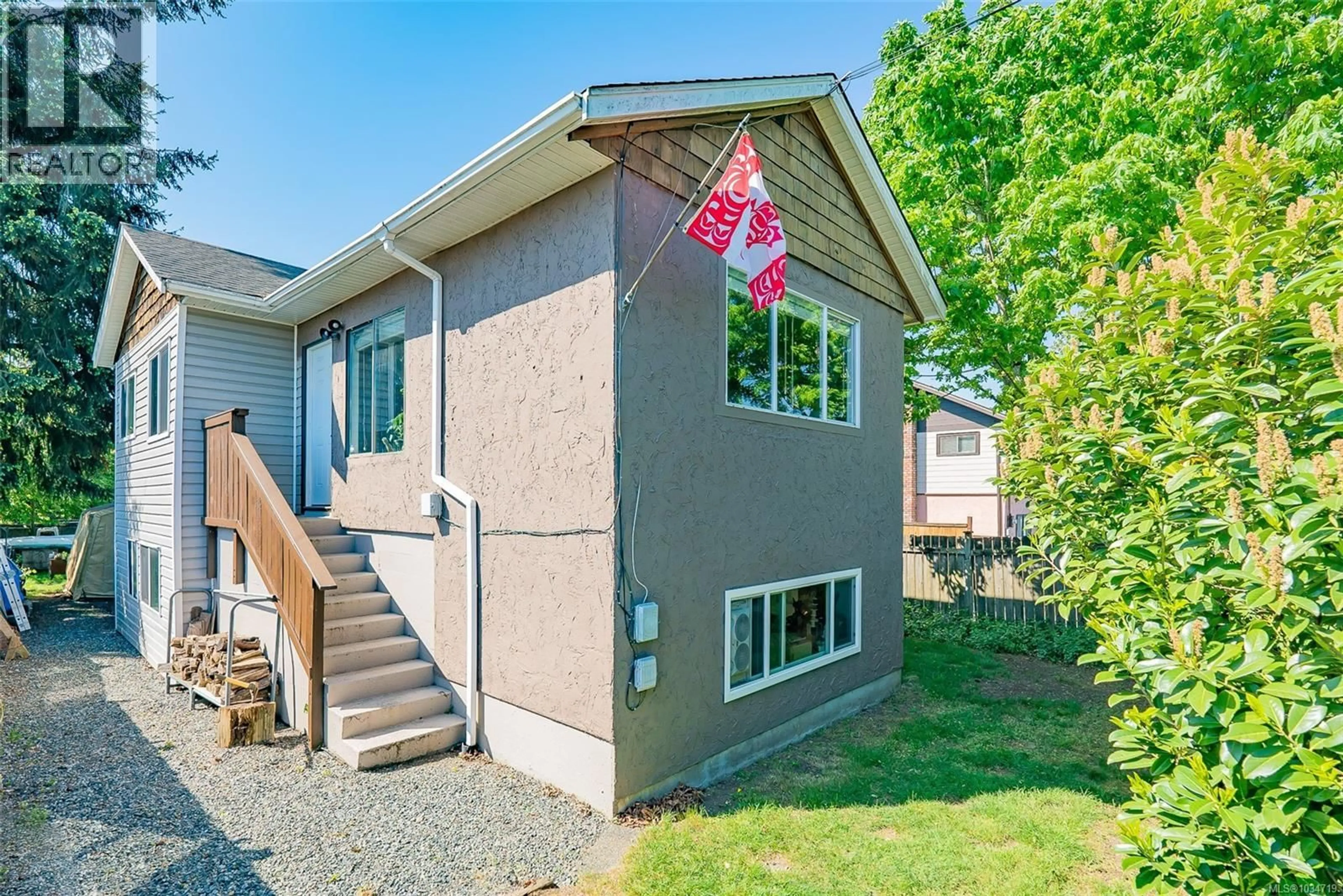 Home with vinyl exterior material, street for 2237 NORTHFIELD ROAD, Nanaimo British Columbia V9S3C3