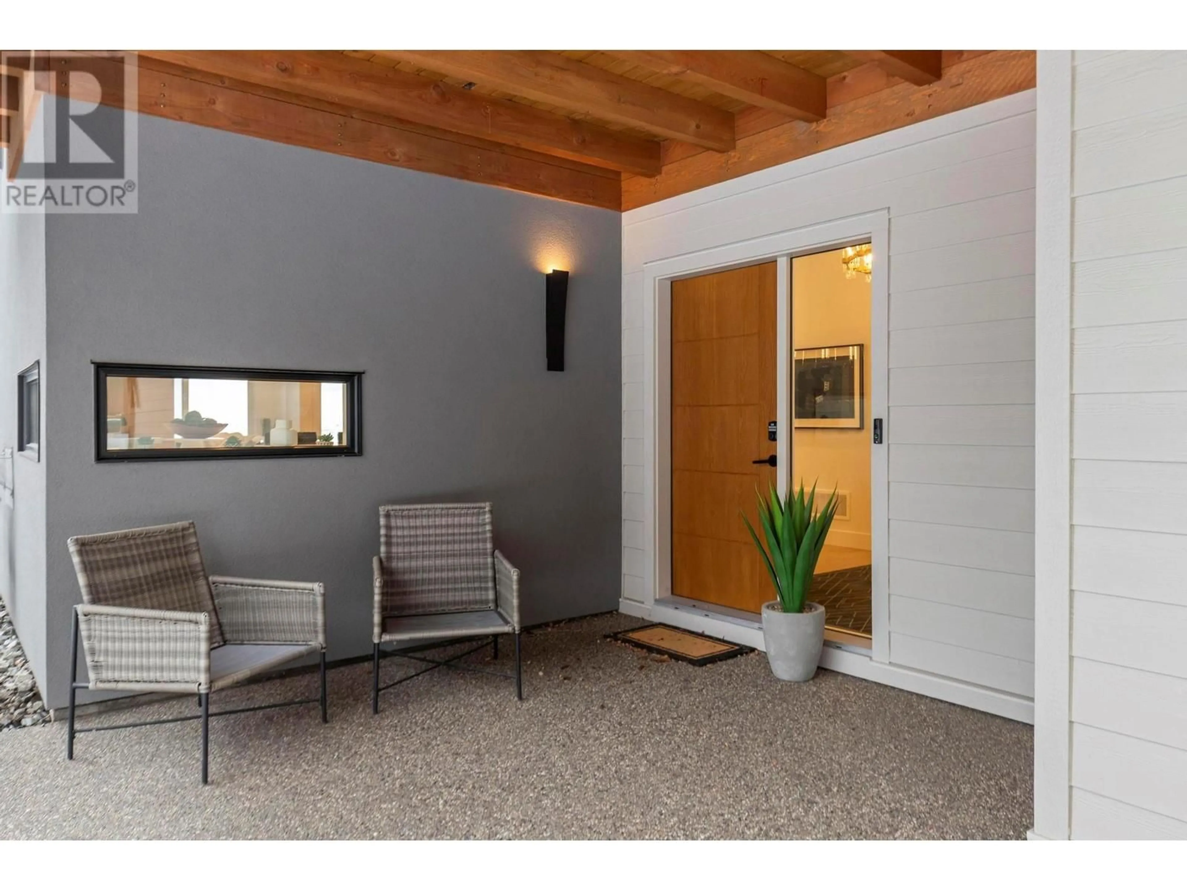 Indoor entryway for 21 - 105 PREDATOR RIDGE DRIVE, Vernon British Columbia V1H0A5