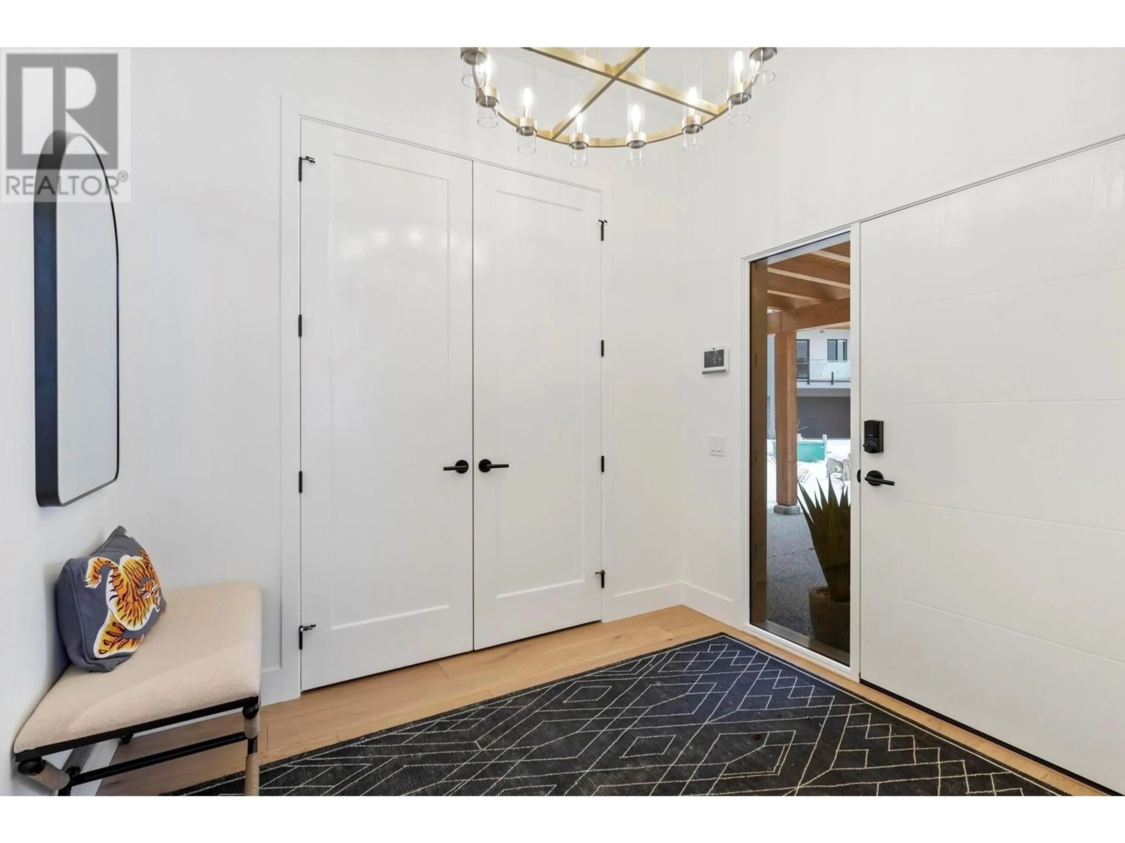 Indoor entryway for 21 - 105 PREDATOR RIDGE DRIVE, Vernon British Columbia V1H0A5