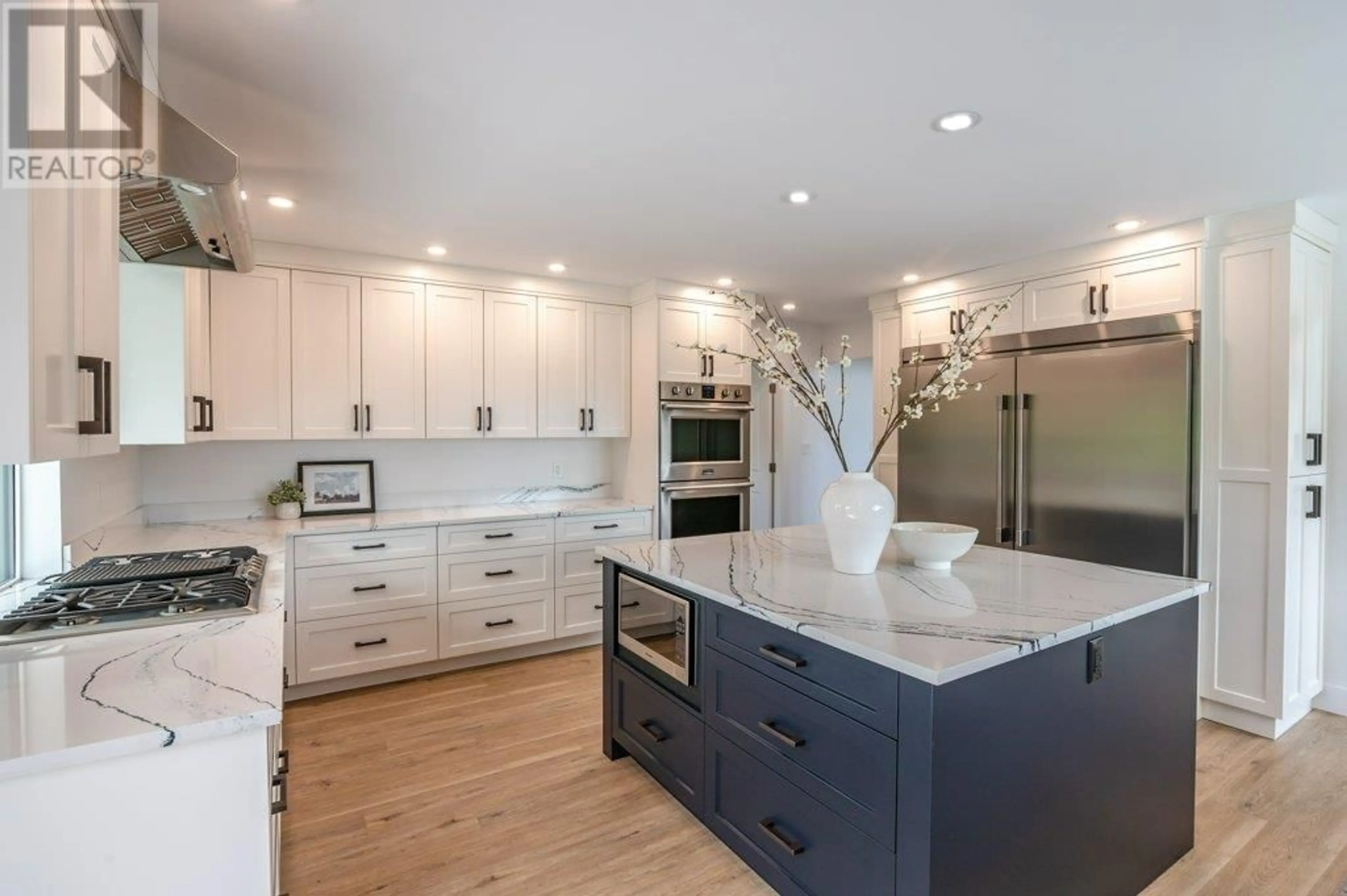 Contemporary kitchen, unknown for 21815 GARNET VALLEY ROAD, Summerland British Columbia V0H1Z3