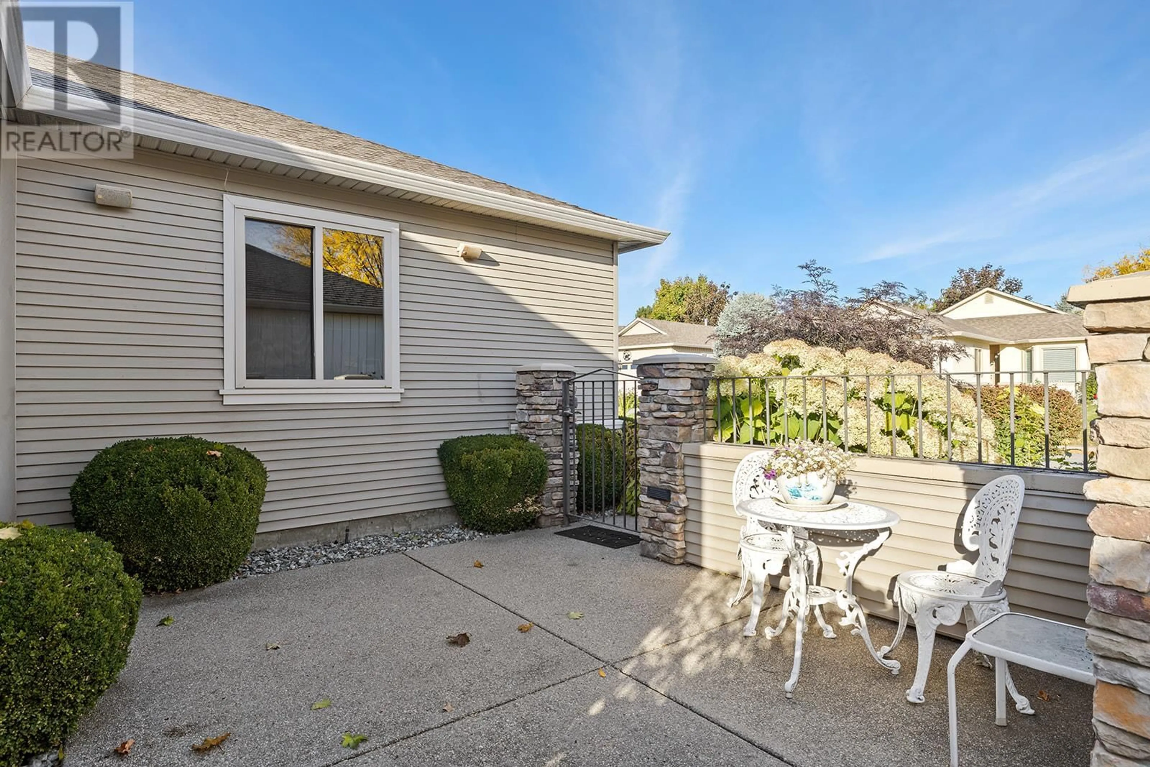 Patio, street for 384 - 2365 STILLINGFLEET ROAD, Kelowna British Columbia V1W4X5