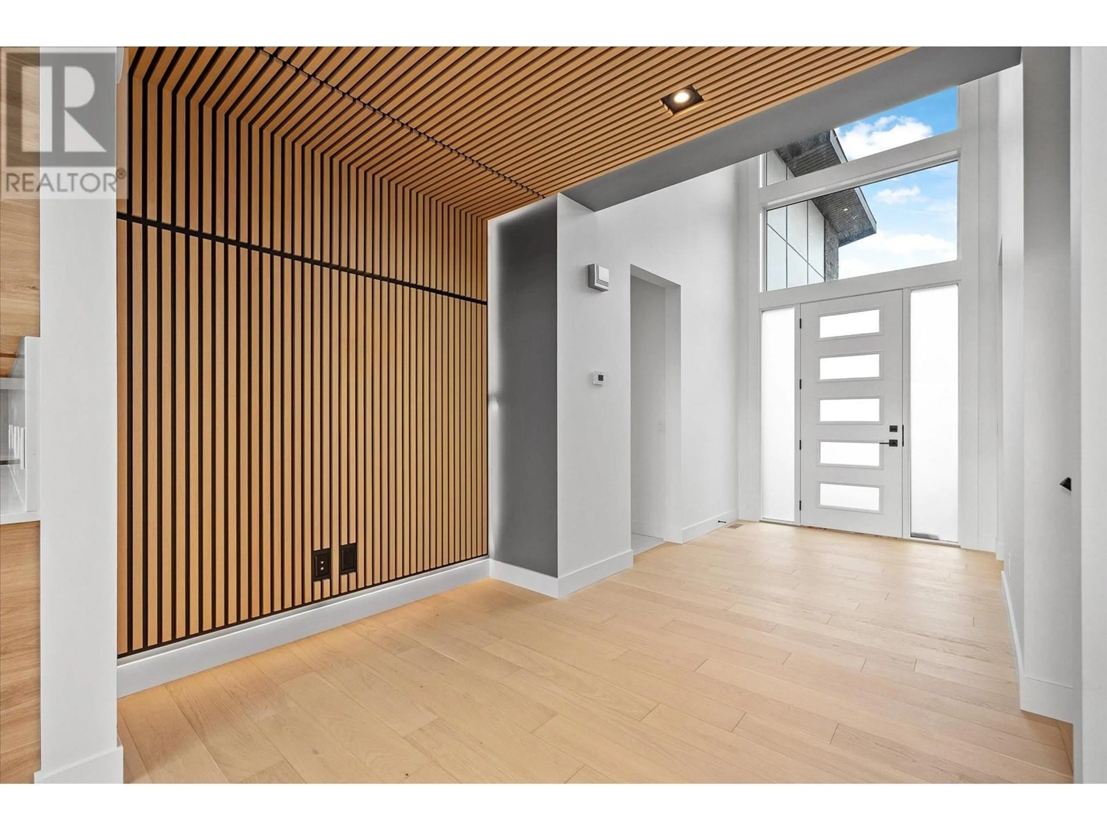 Indoor foyer for 1575 MALBEC PLACE, West Kelowna British Columbia V4T3B5