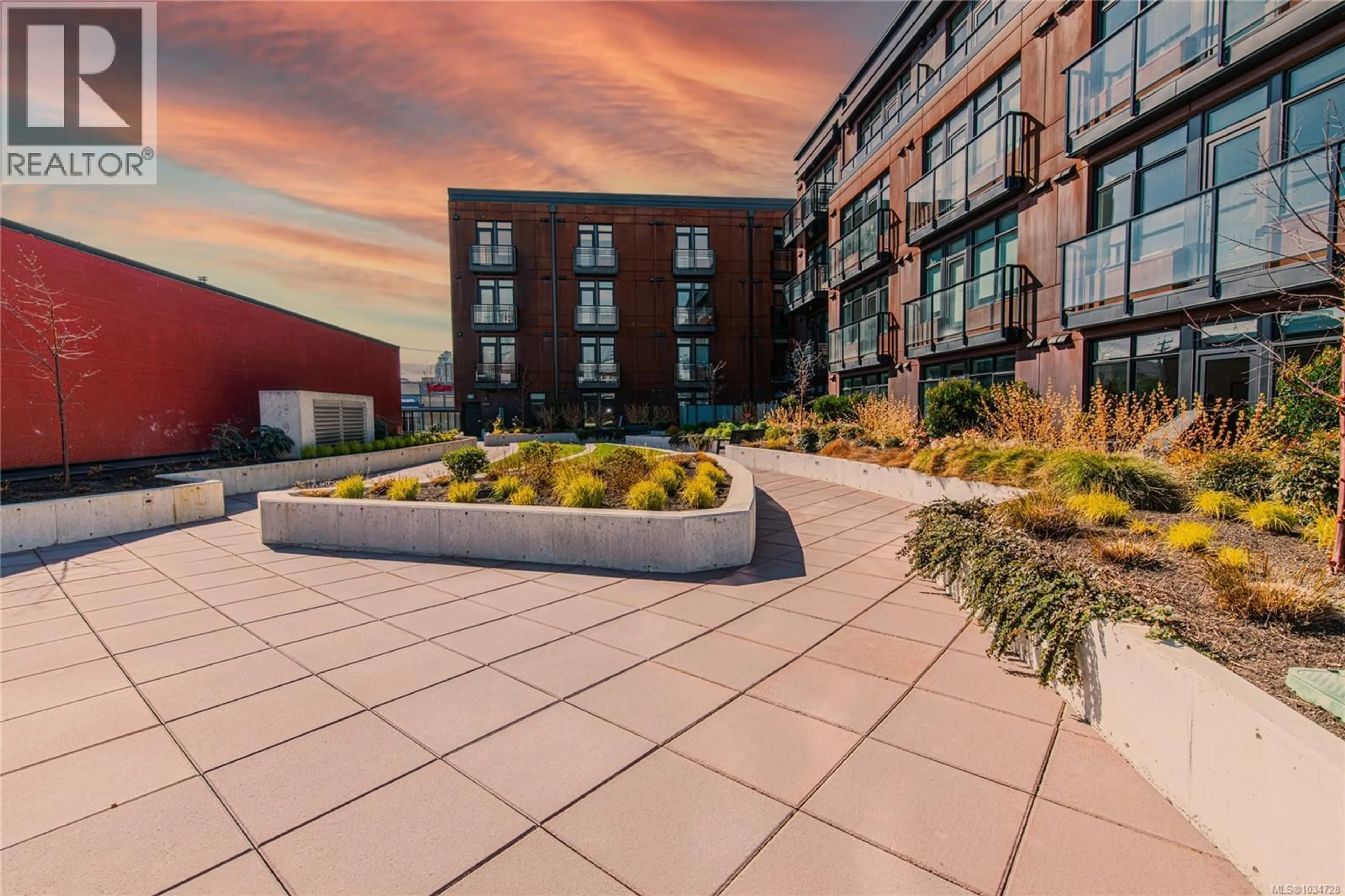 Patio, building for 506 - 515 CHATHAM STREET, Victoria British Columbia V8T1E1