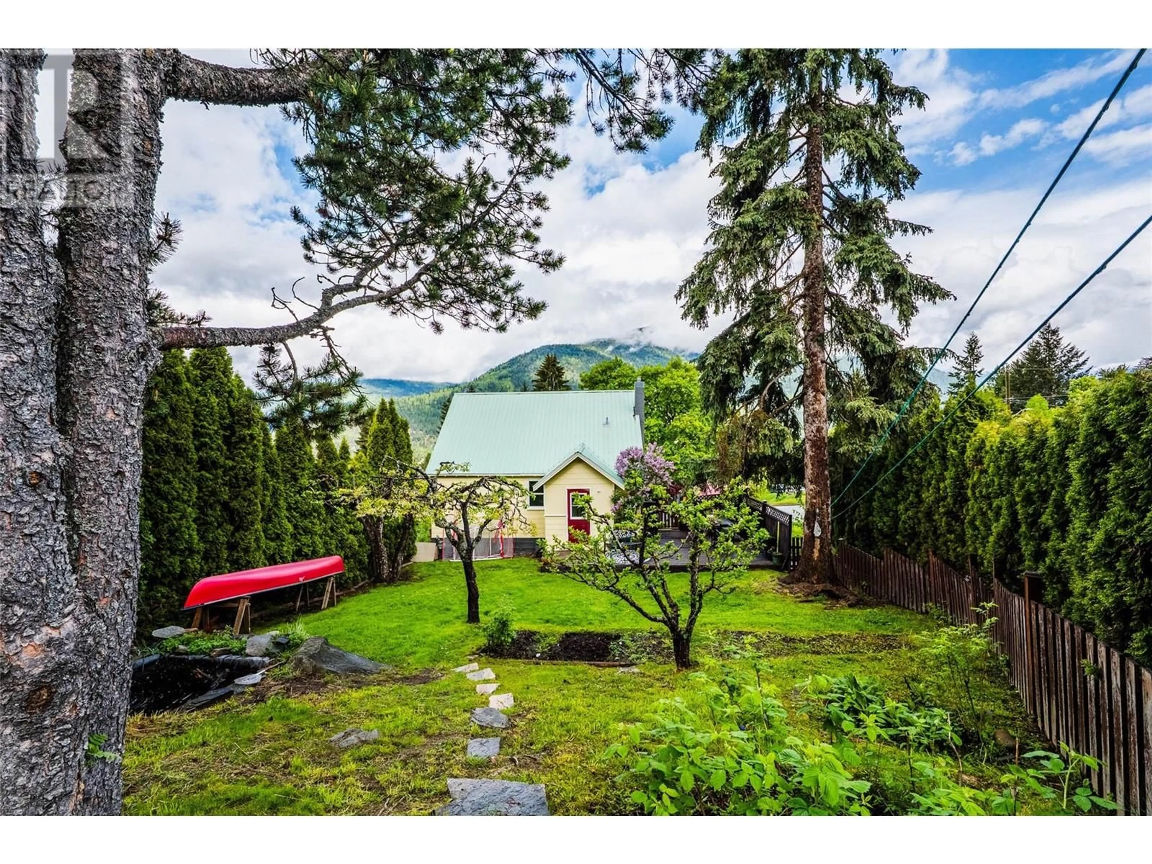 Patio, mountain view for 620 INNES STREET, Nelson British Columbia V1L5G2