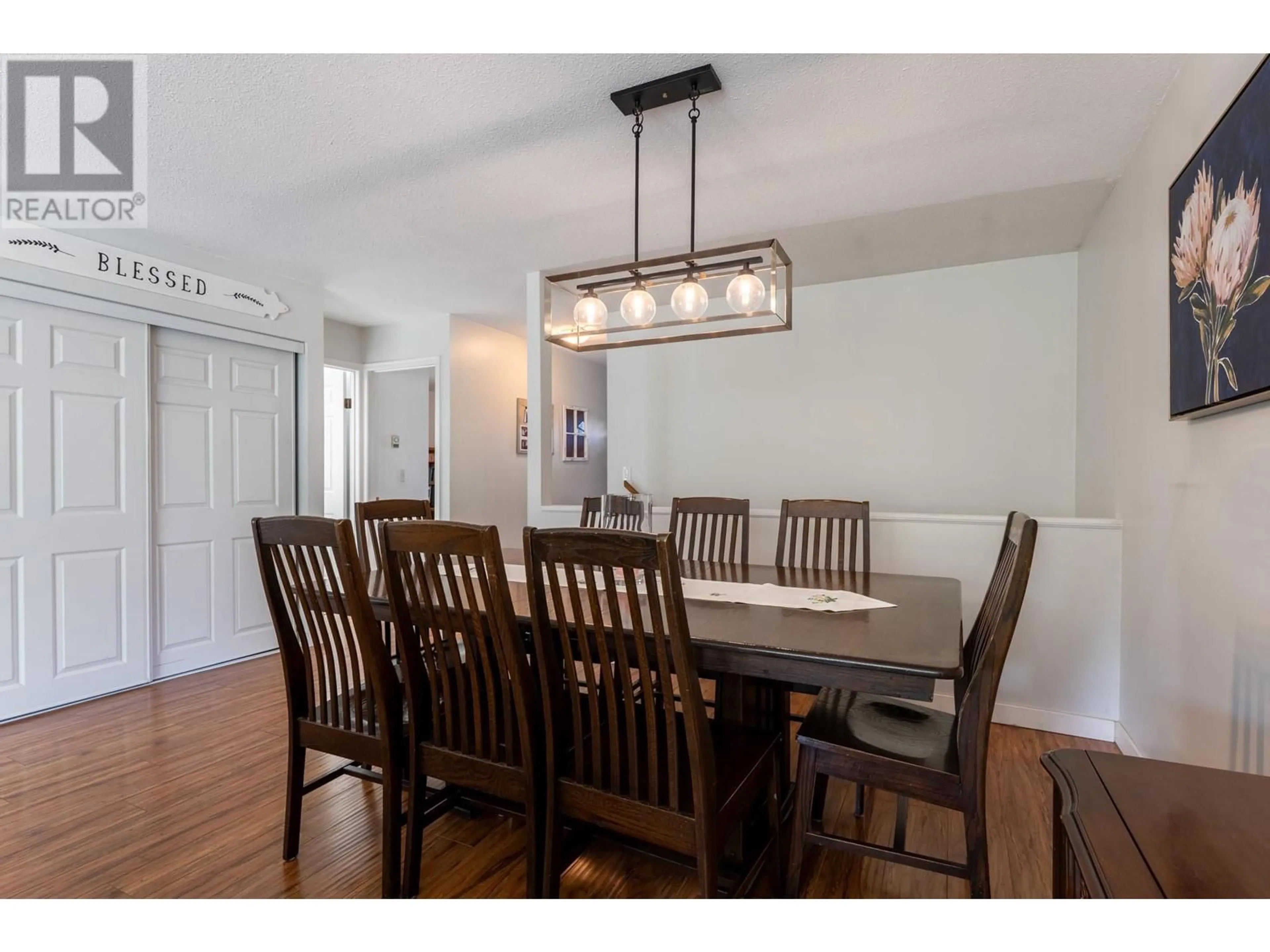Dining room, wood/laminate floor for 127 - 1995 BURTCH ROAD, Kelowna British Columbia V1Y4B4