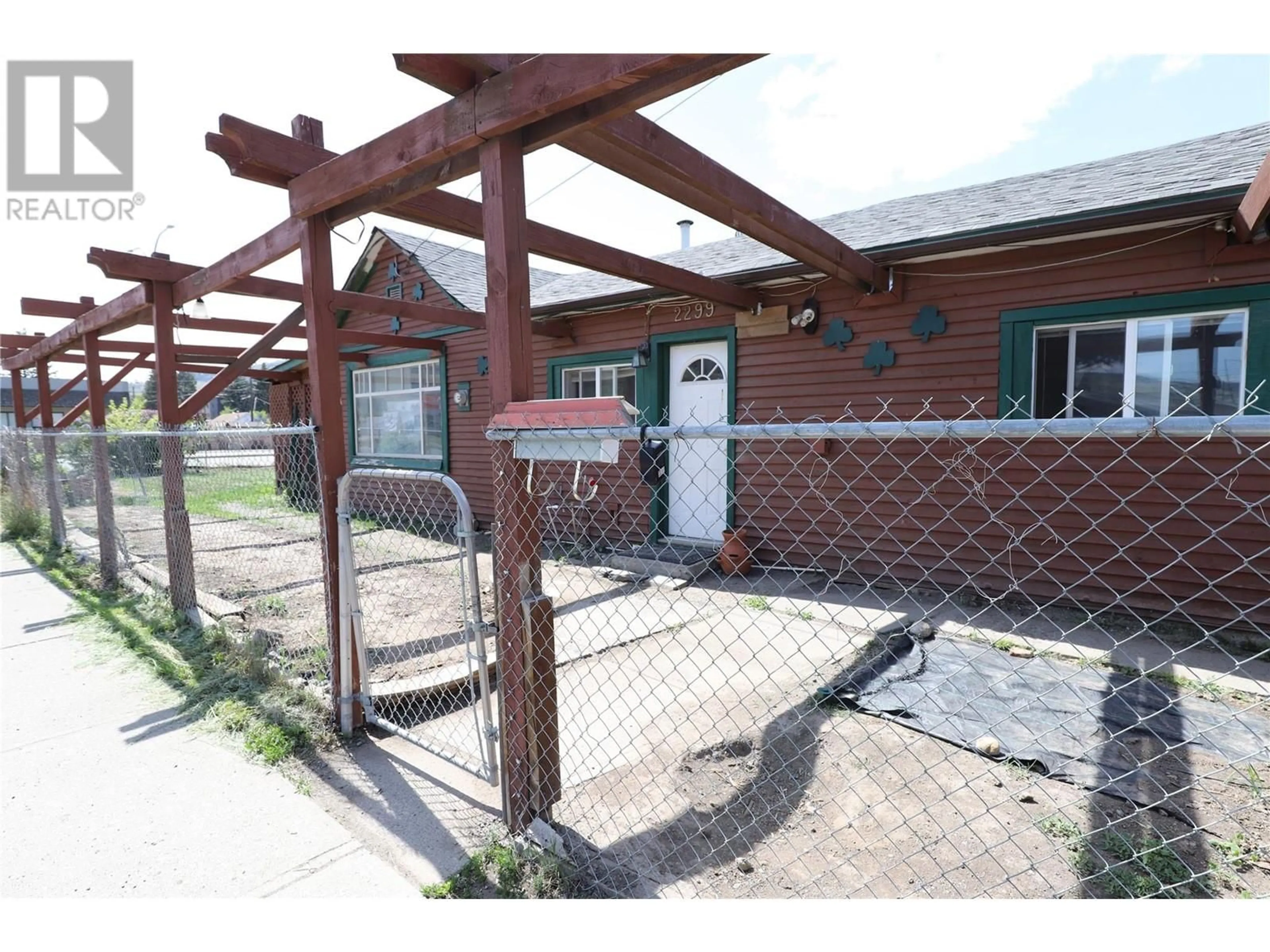 Patio, street for 2299 NICOLA AVENUE, Merritt British Columbia V1K1B8