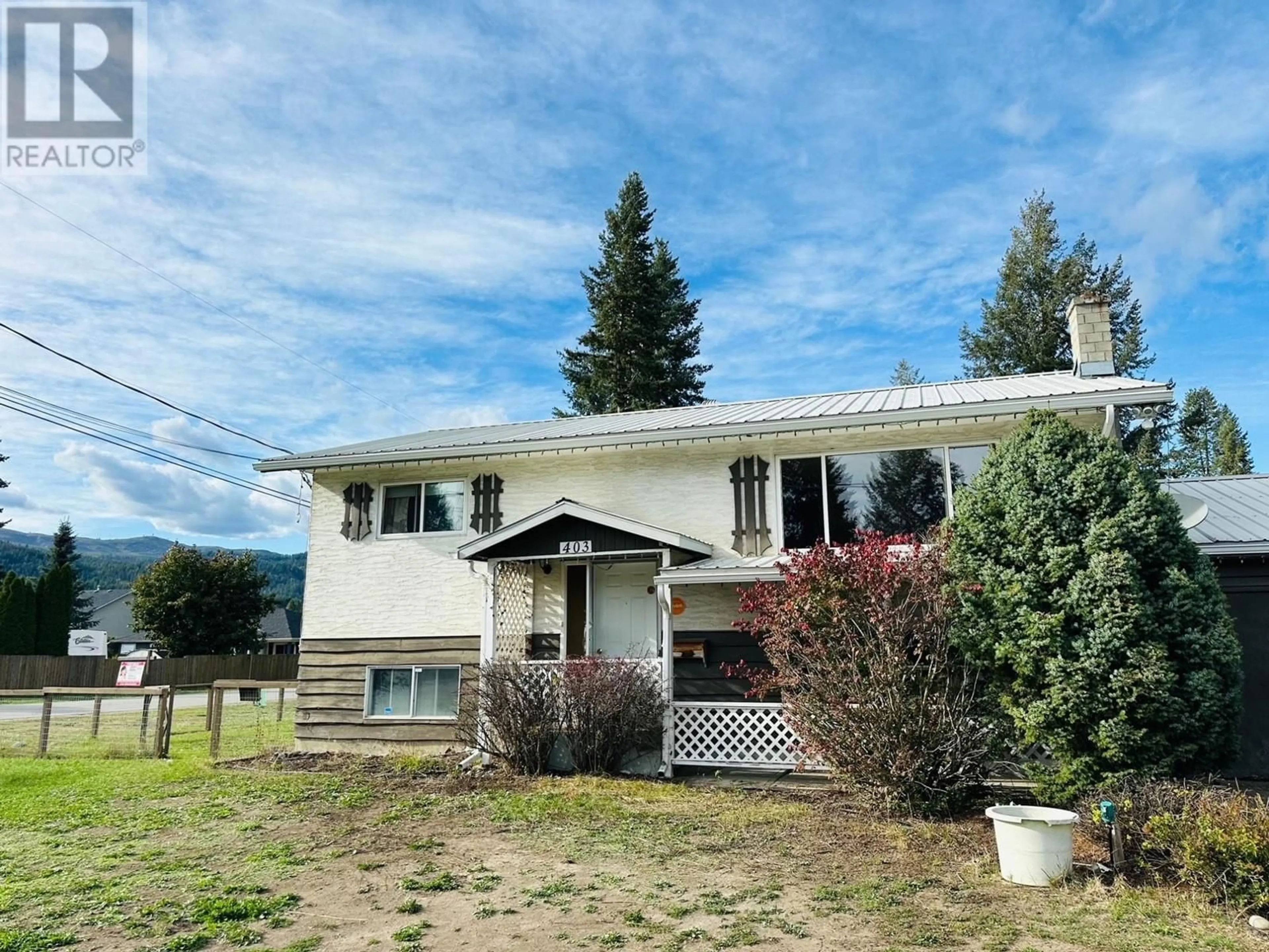 A pic from outside/outdoor area/front of a property/back of a property/a pic from drone, mountain view for 403 ROBIN DRIVE, Barriere British Columbia V0E1E0