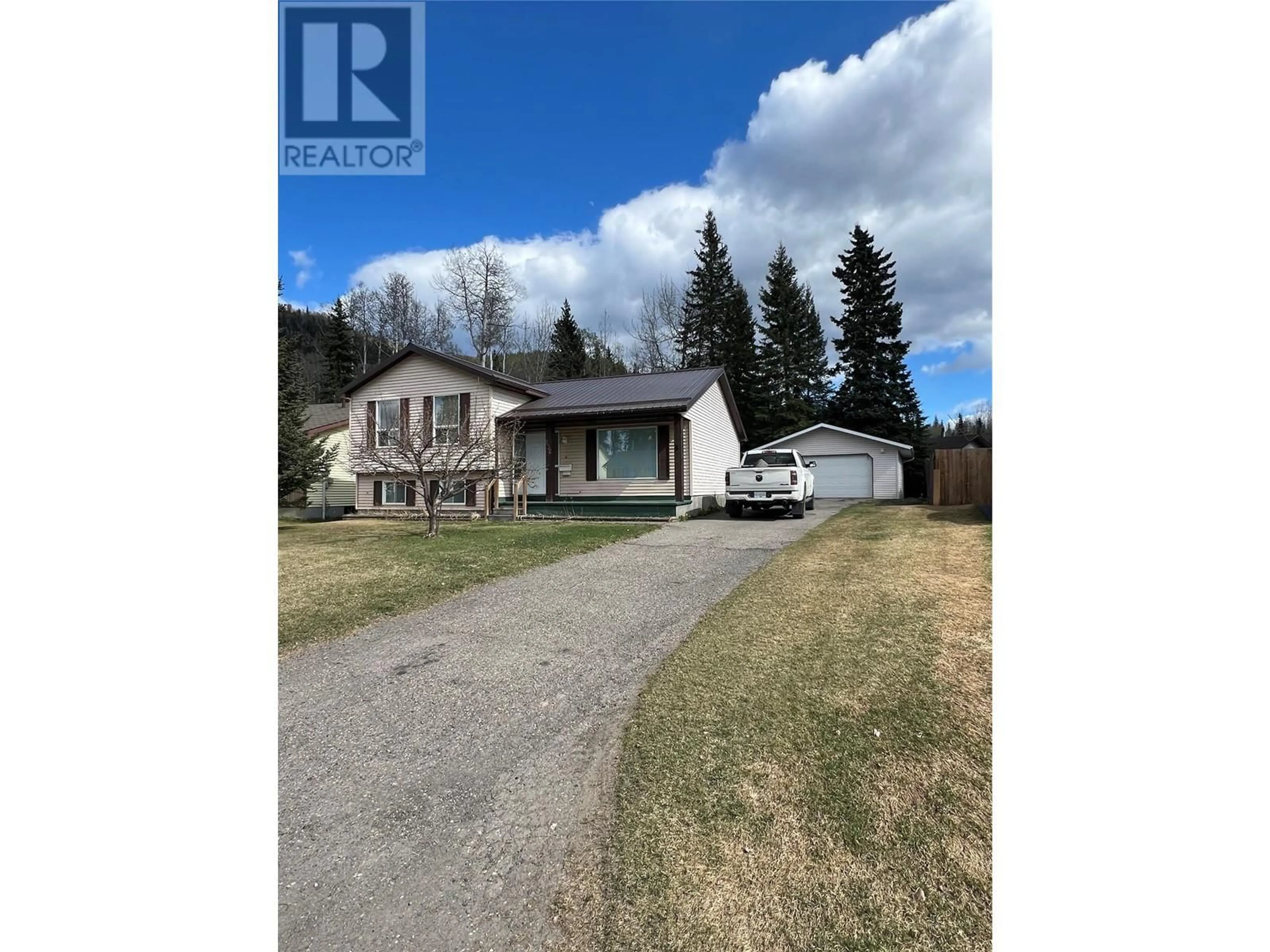 A pic from outside/outdoor area/front of a property/back of a property/a pic from drone, street for 236 MURRAY DRIVE, Tumbler Ridge British Columbia V0C2W0