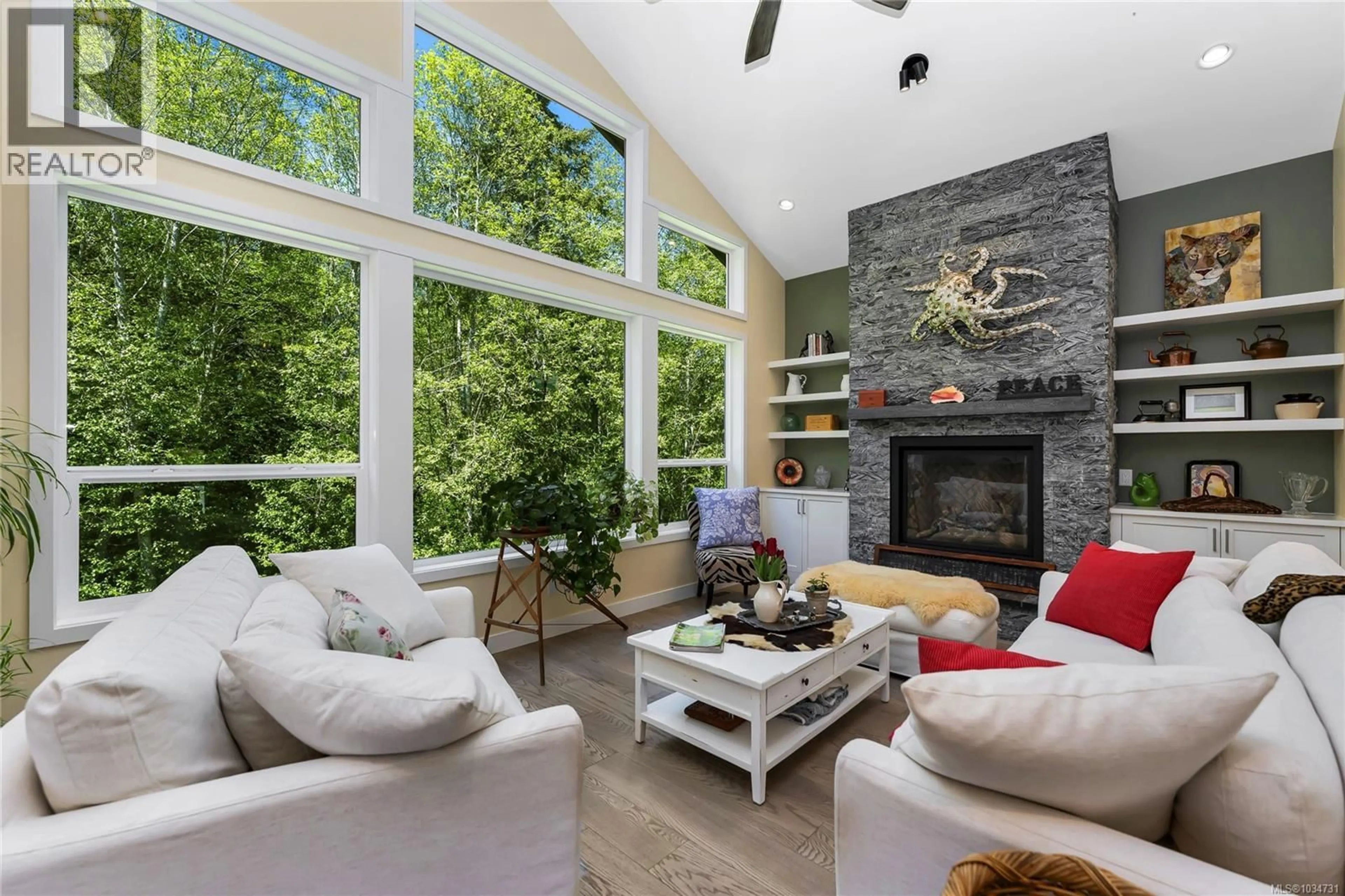 Living room with furniture, unknown for 7586 SOMENOS ROAD, Duncan British Columbia V9L5Z7