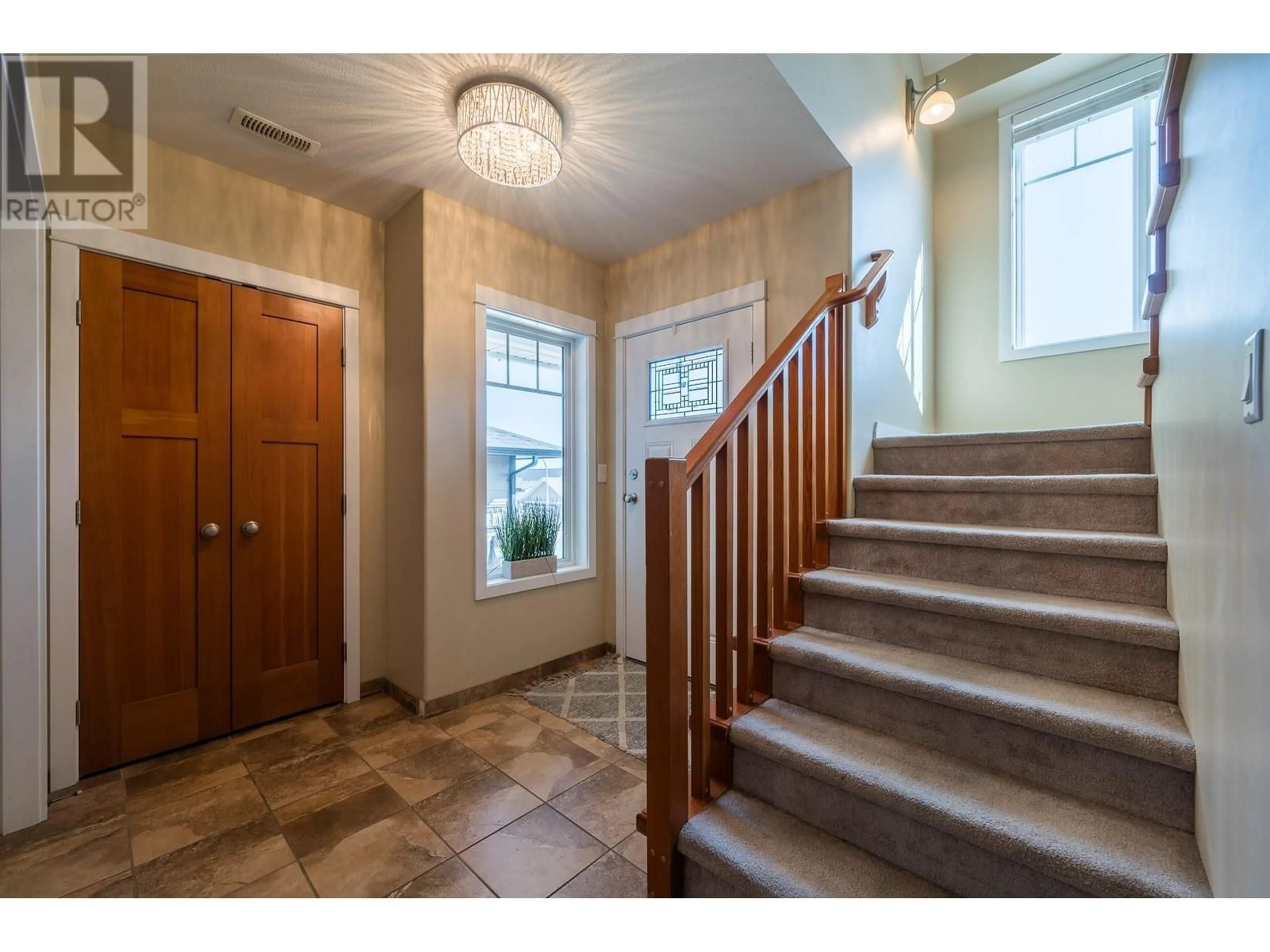 Indoor entryway for 2231 LINFIELD DRIVE, Kamloops British Columbia V1S0B8