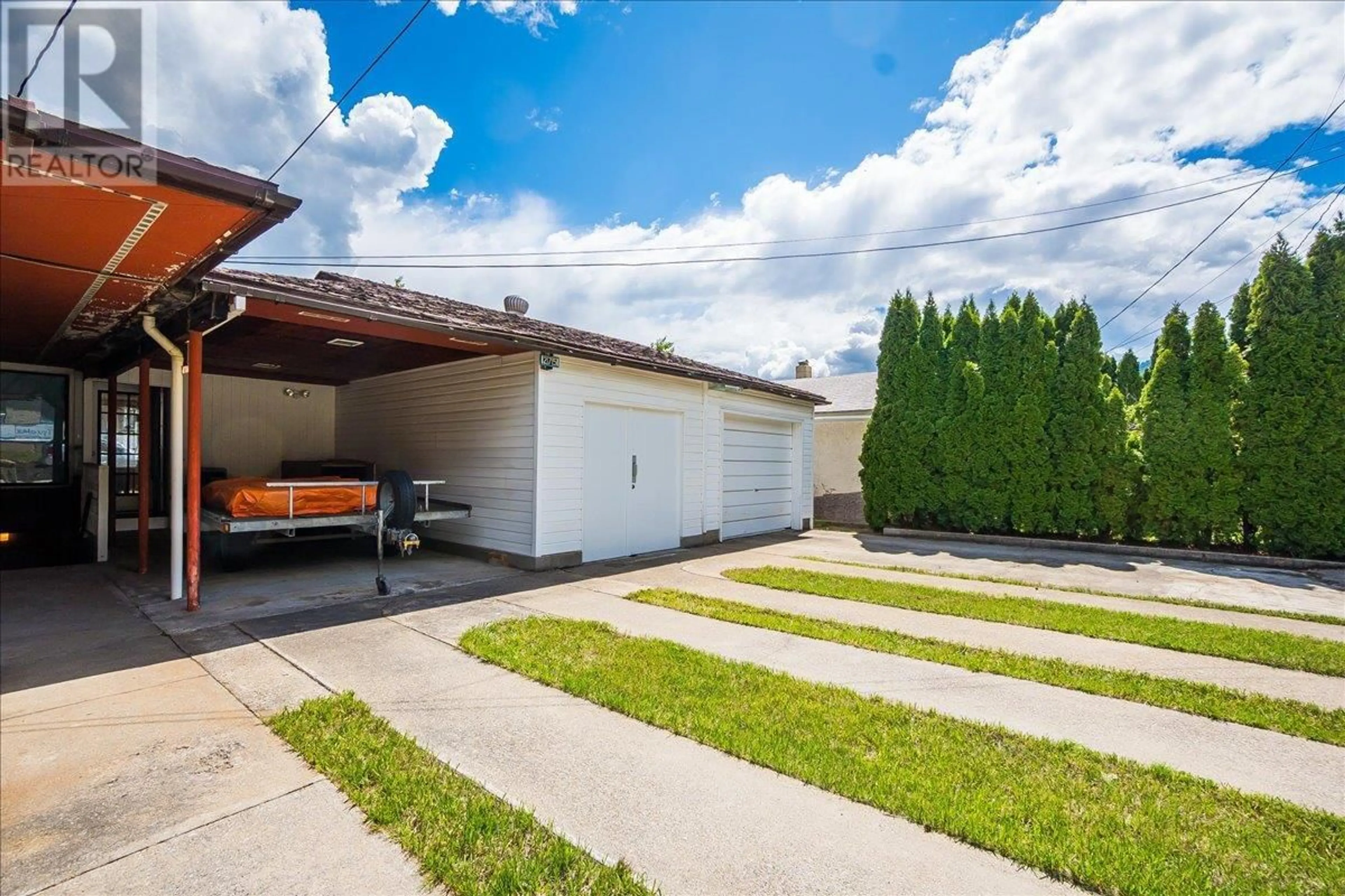 Patio, street for 275 2ND AVENUE, Rivervale British Columbia V1R4V3