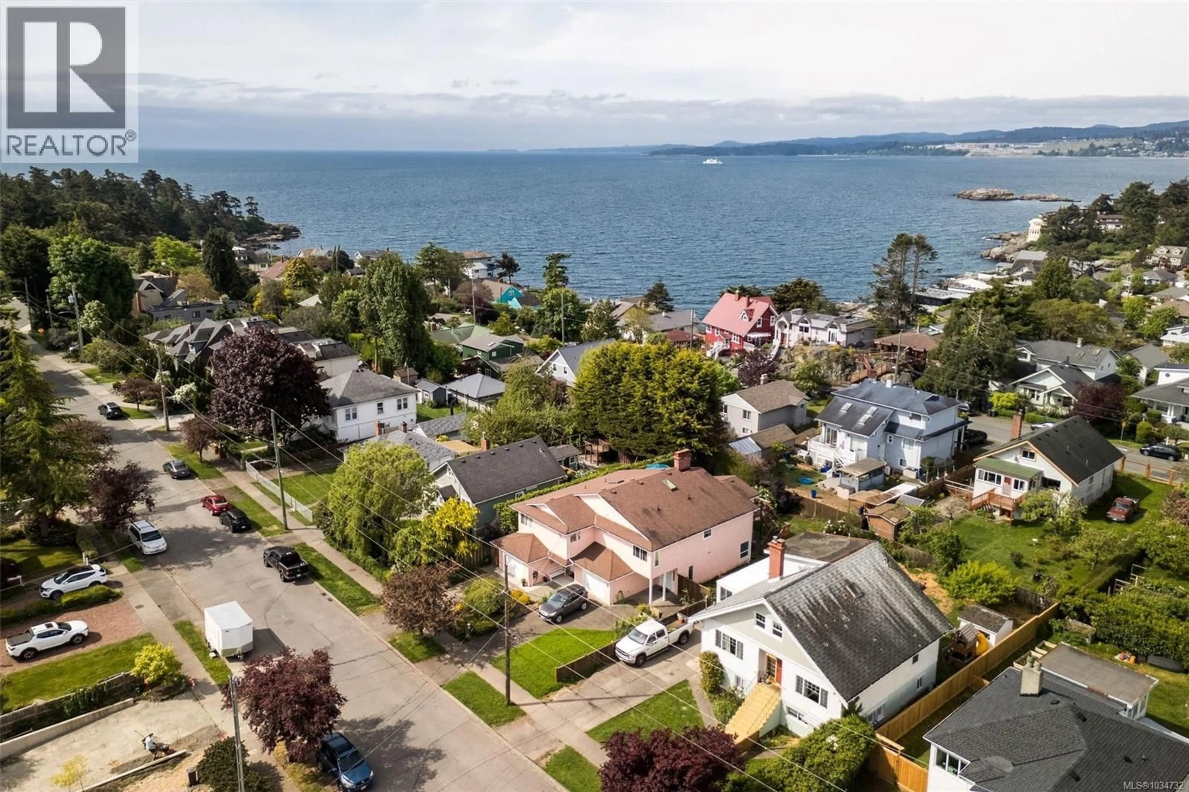 A pic from outside/outdoor area/front of a property/back of a property/a pic from drone, water/lake/river/ocean view for 468 ADMIRALS ROAD, Esquimalt British Columbia V9A2N1