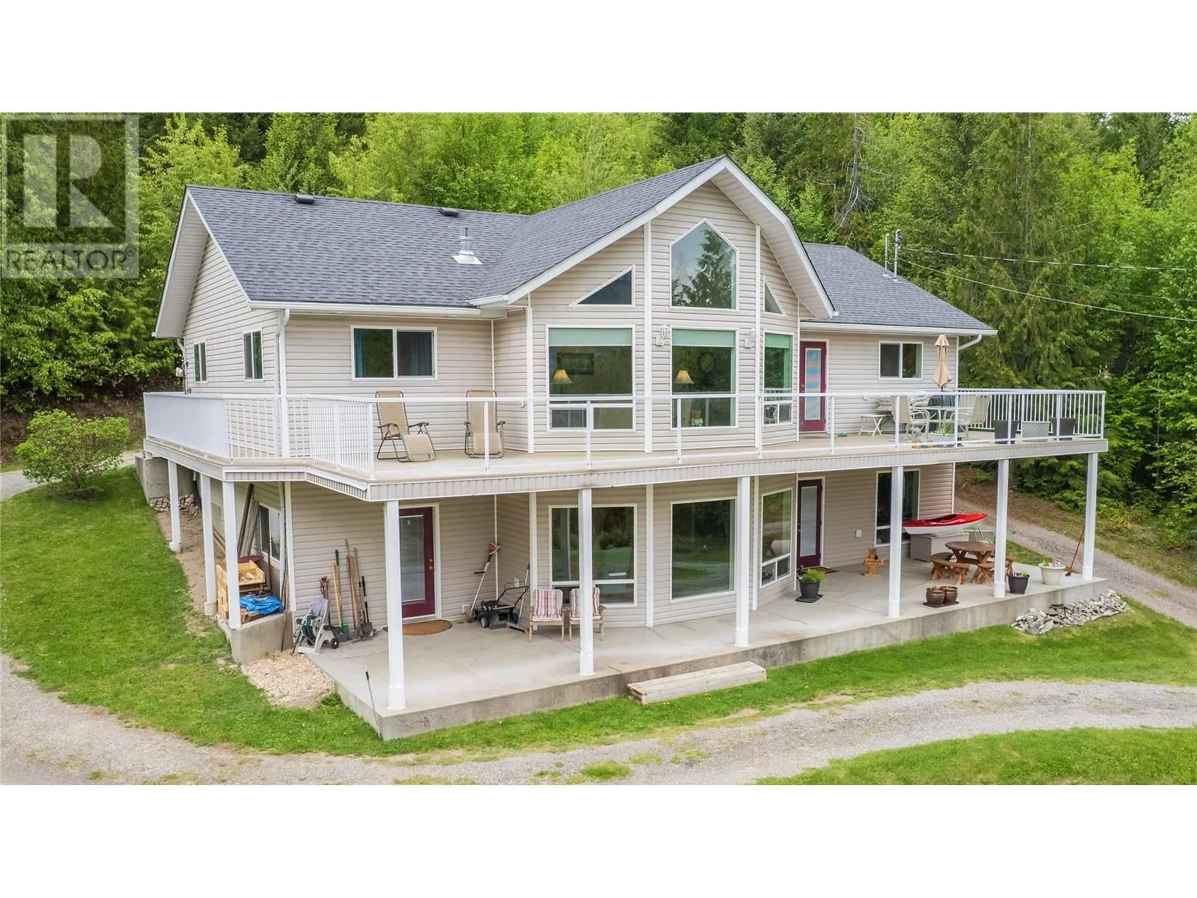 A pic from outside/outdoor area/front of a property/back of a property/a pic from drone, unknown for 242 CHASE ROAD, Christina Lake British Columbia V0H1E0