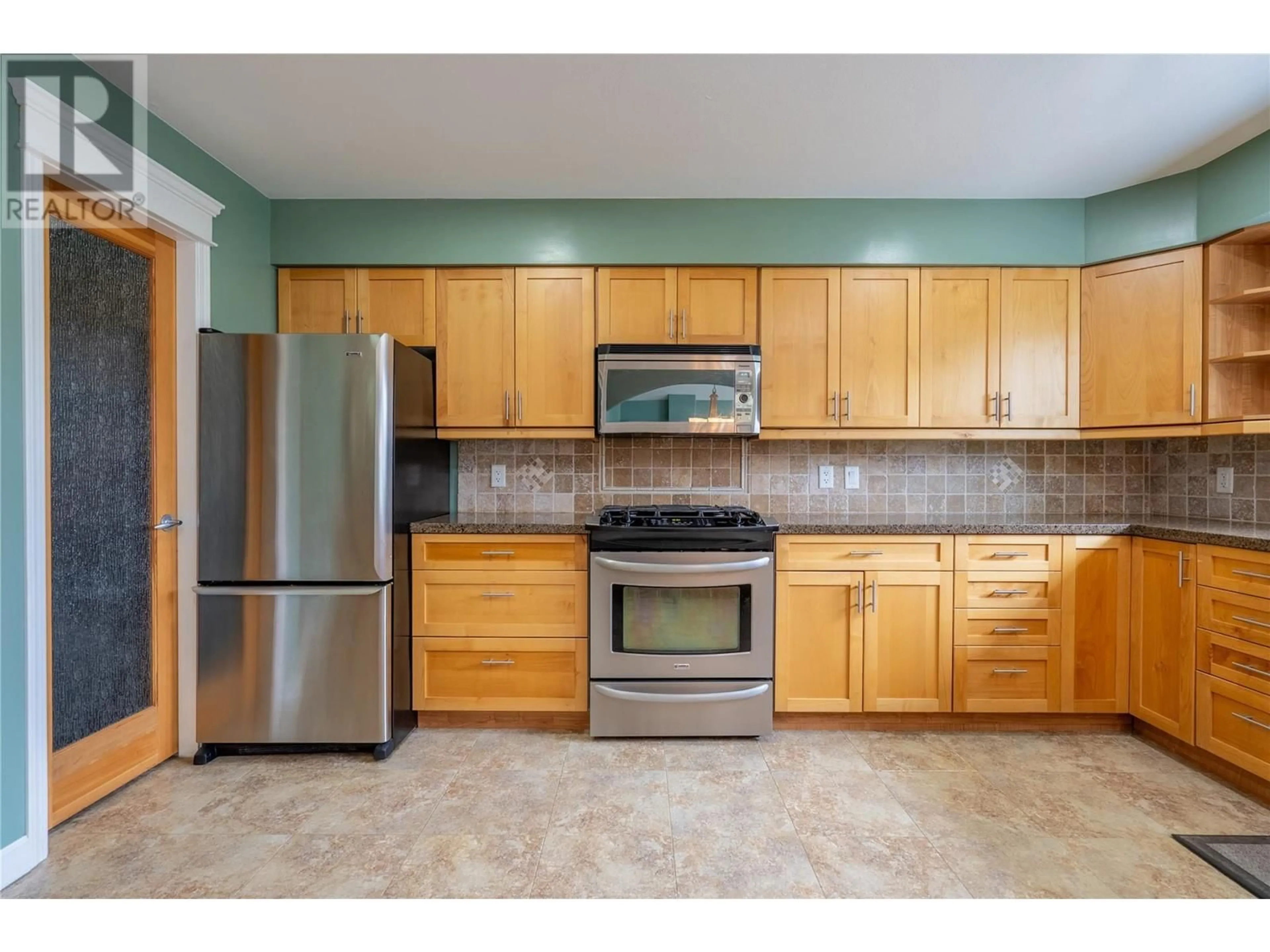 Standard kitchen, unknown for 242 CHASE ROAD, Christina Lake British Columbia V0H1E0