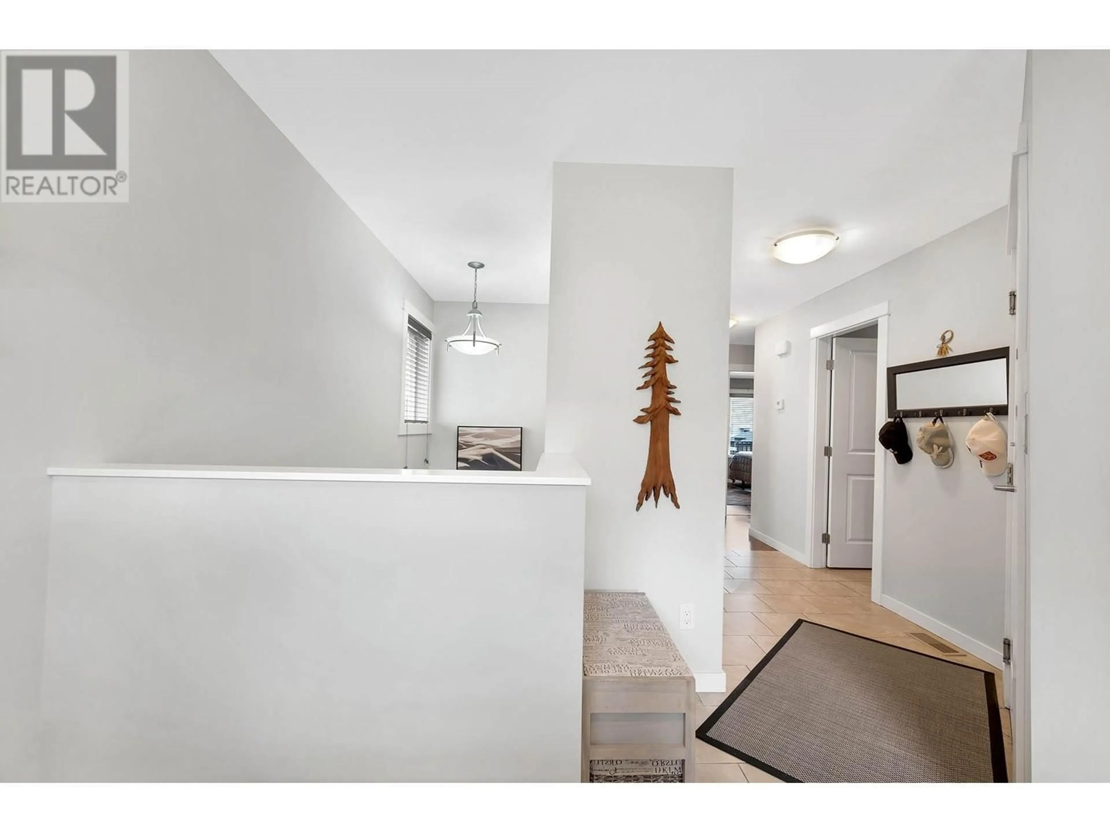 Indoor entryway for 26 - 900 STAGECOACH DRIVE, Kamloops British Columbia V2B0B7
